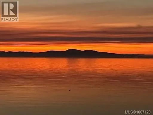 5015 Cordova Bay Rd
