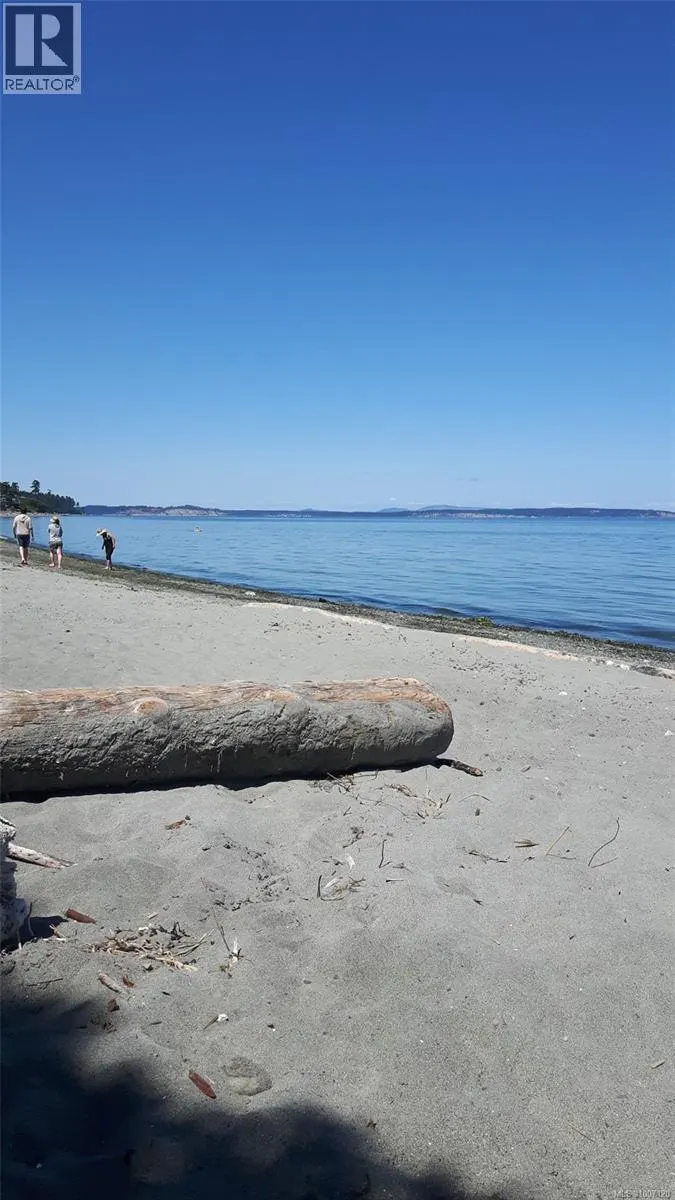 5015 Cordova Bay Rd