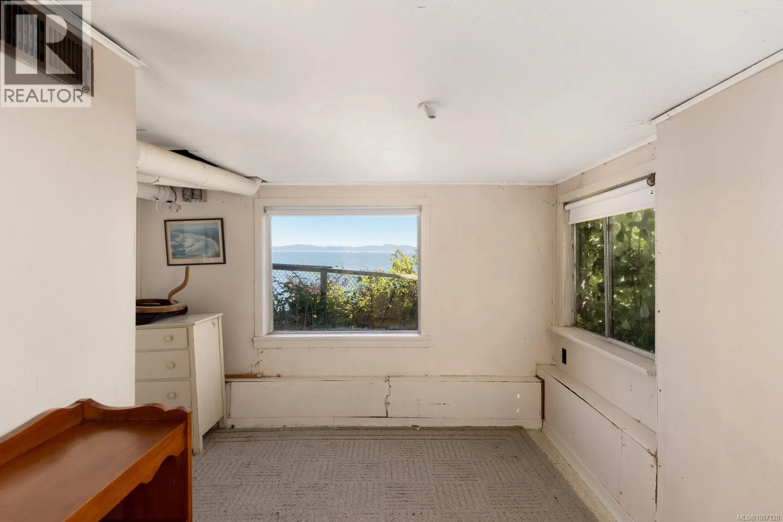 5015 Cordova Bay Rd