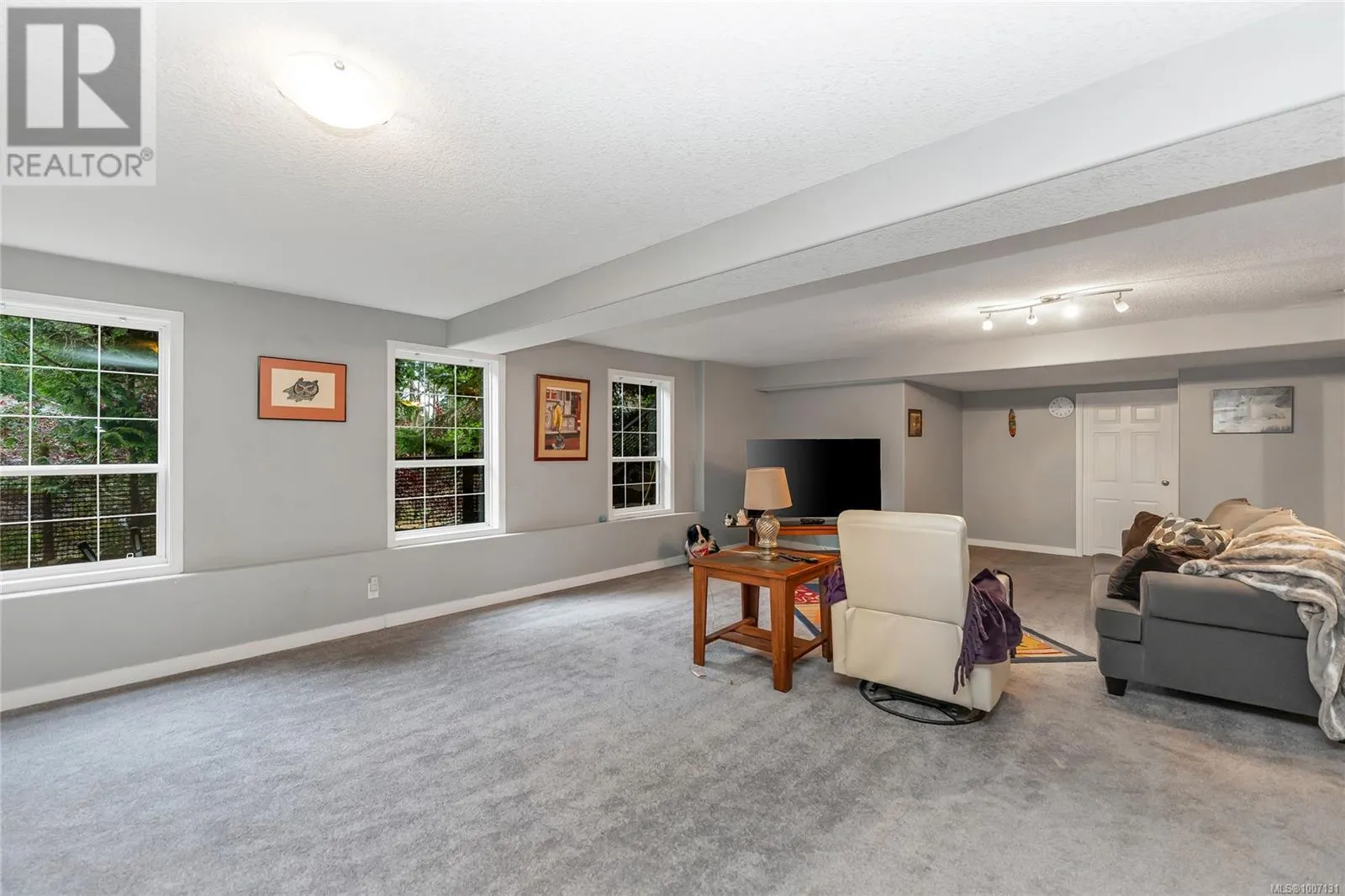 3350 Redden Rd