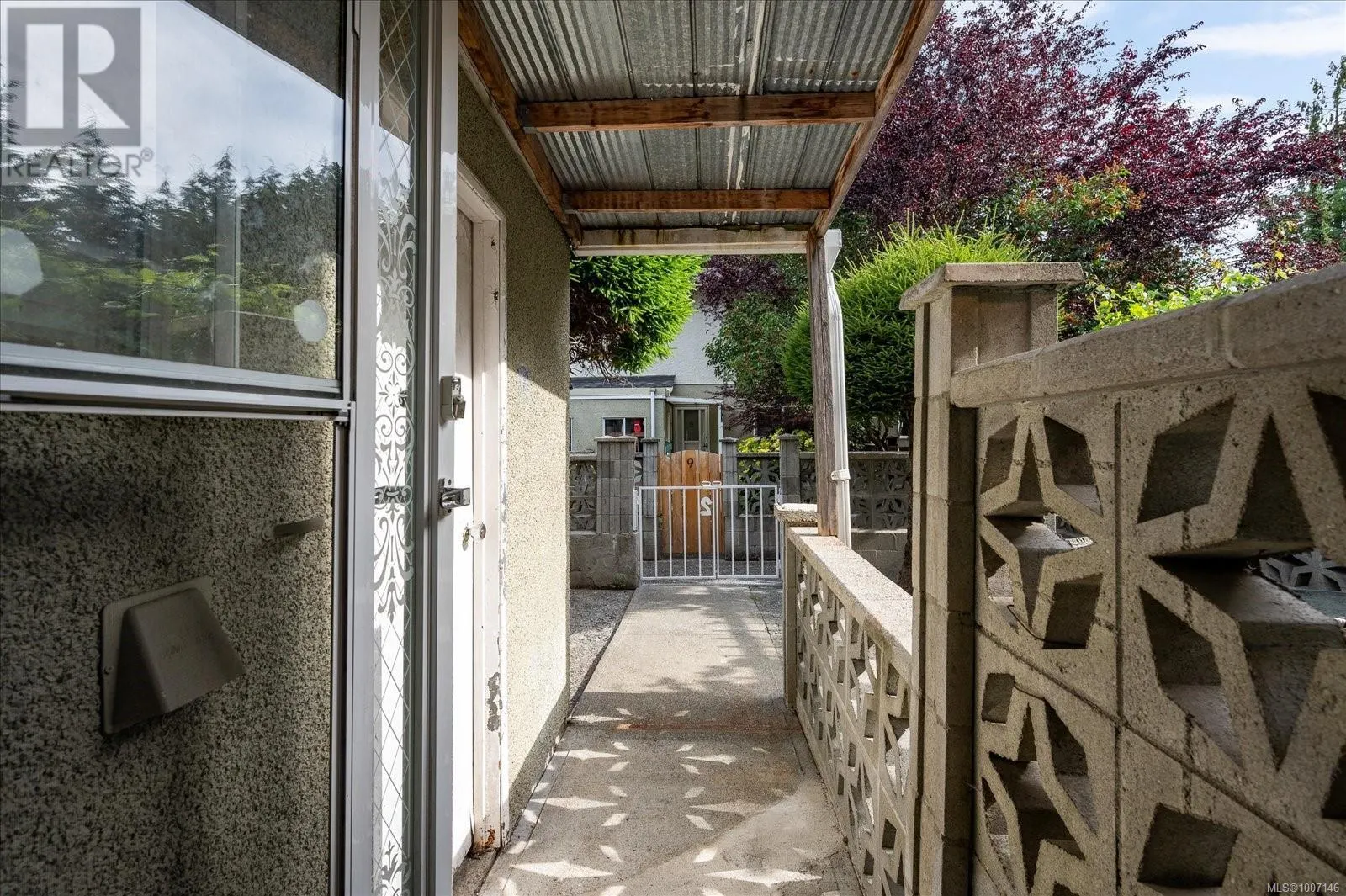 2 1656 Meredith Rd