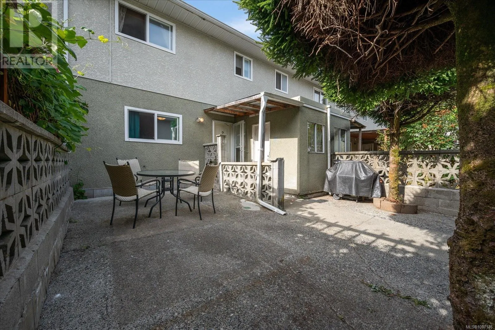 2 1656 Meredith Rd
