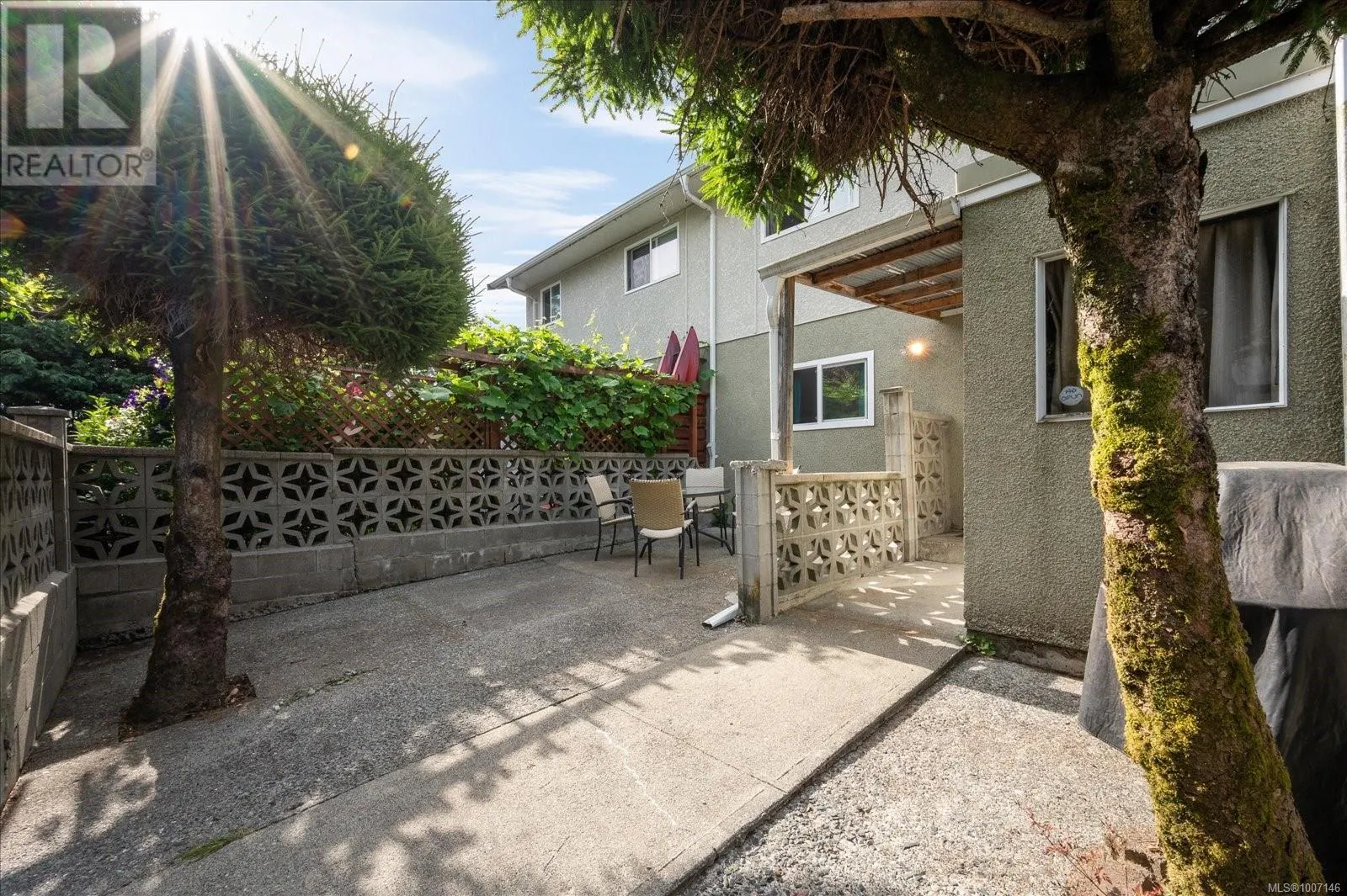 2 1656 Meredith Rd