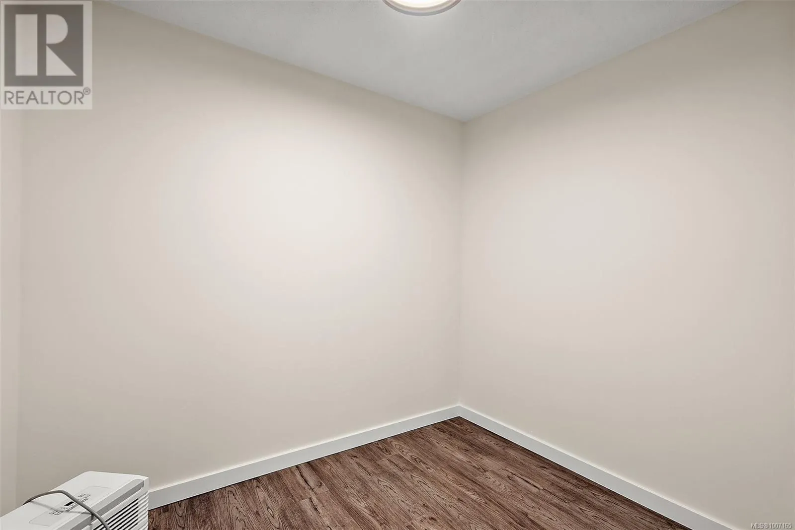 307 1124 Esquimalt Rd