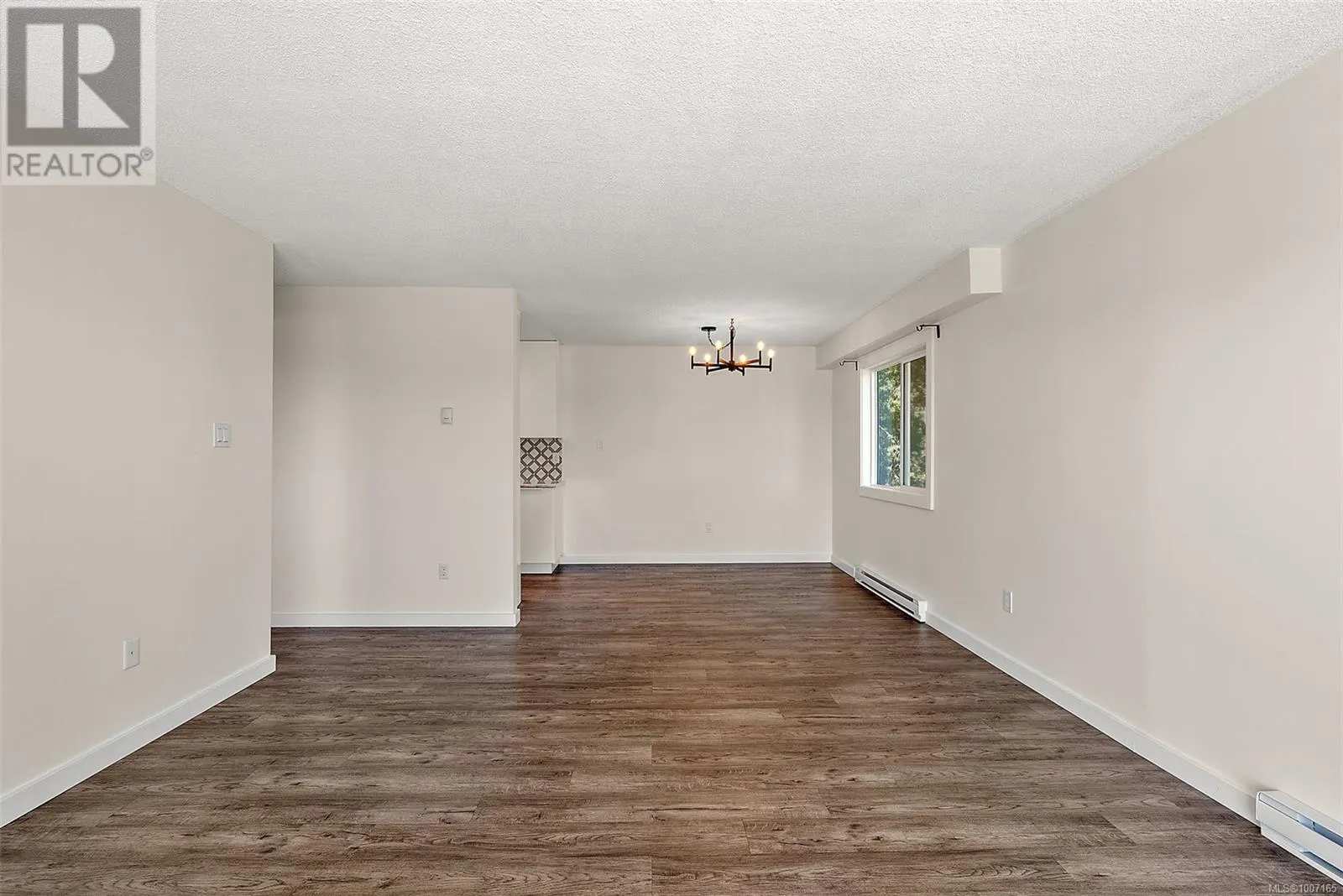 307 1124 Esquimalt Rd