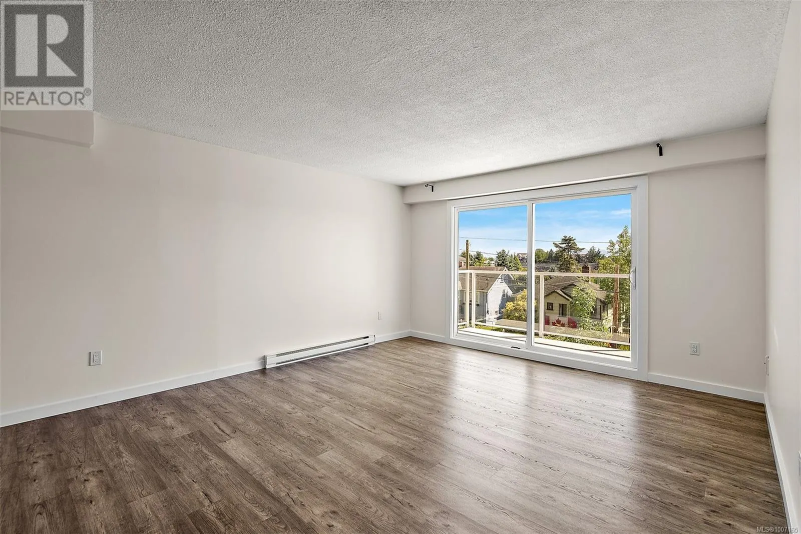 307 1124 Esquimalt Rd