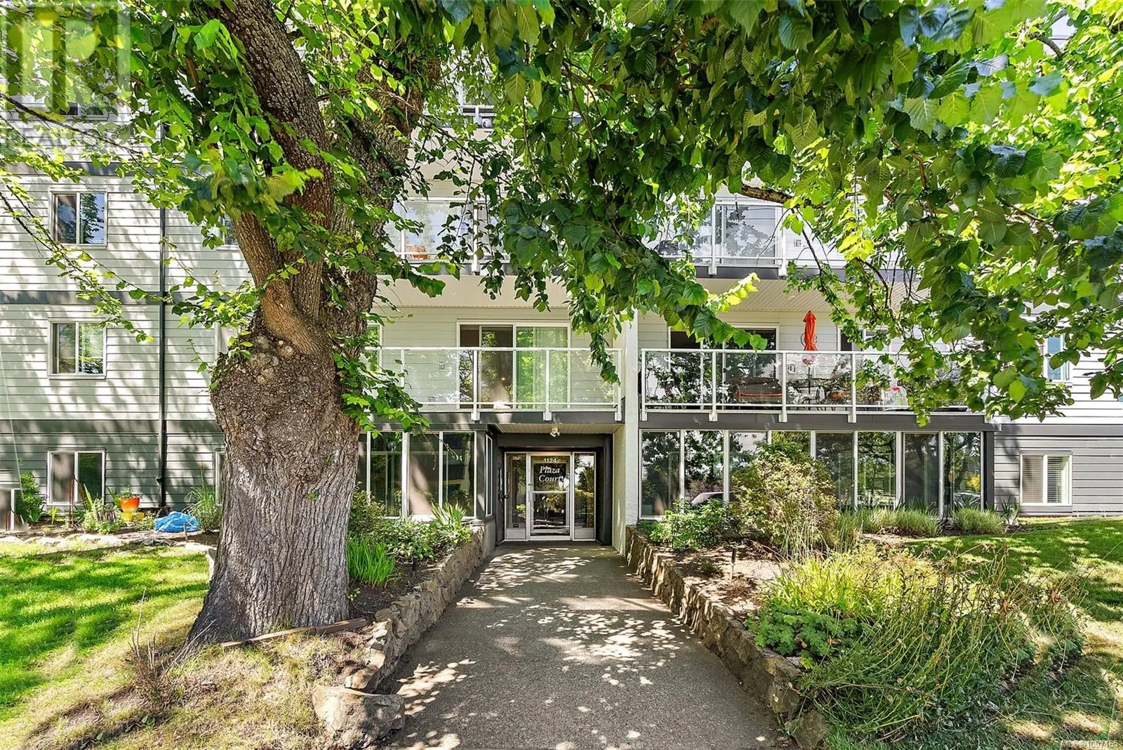 307 1124 Esquimalt Rd