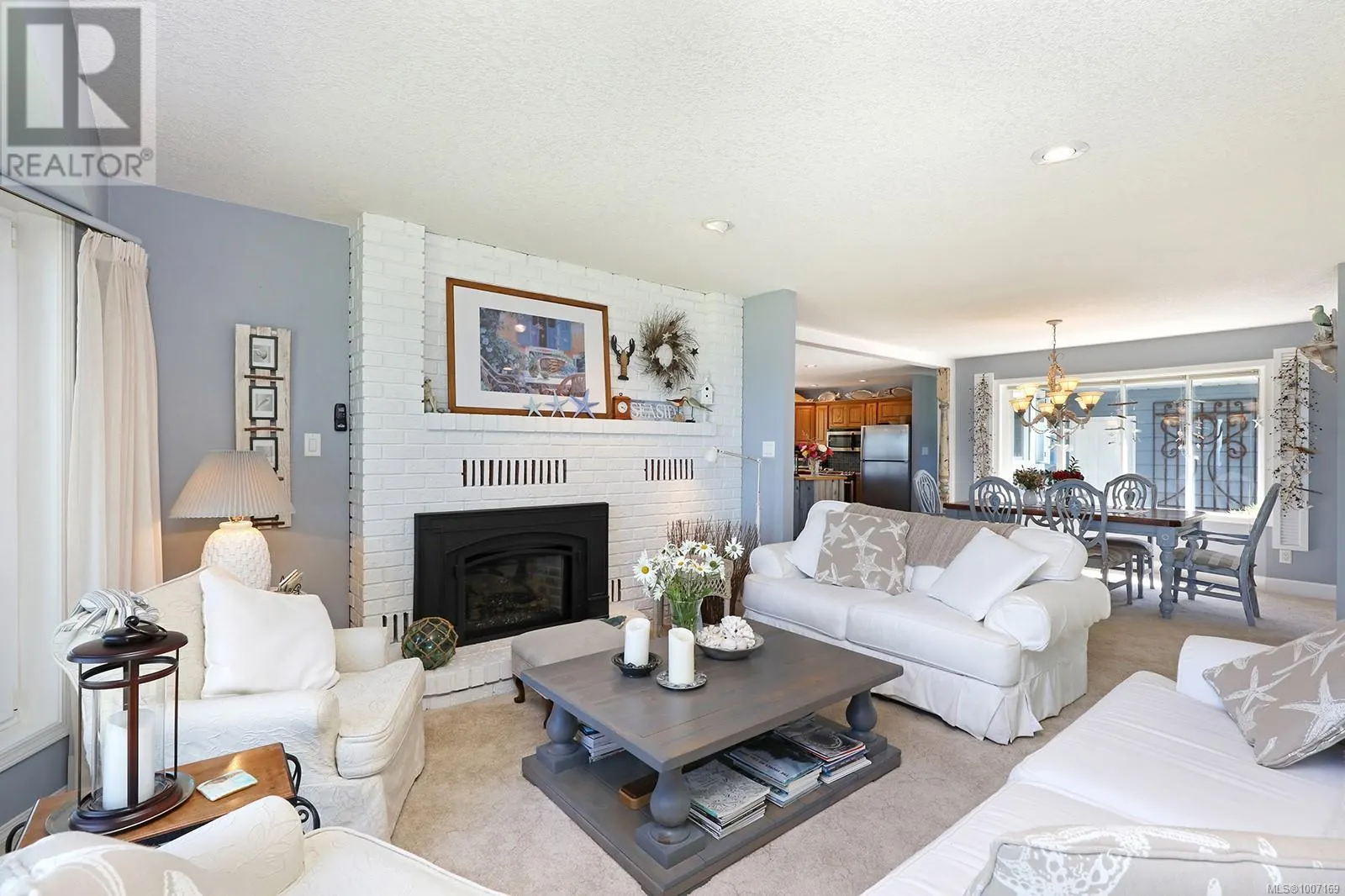 1009 Eaglecrest Dr