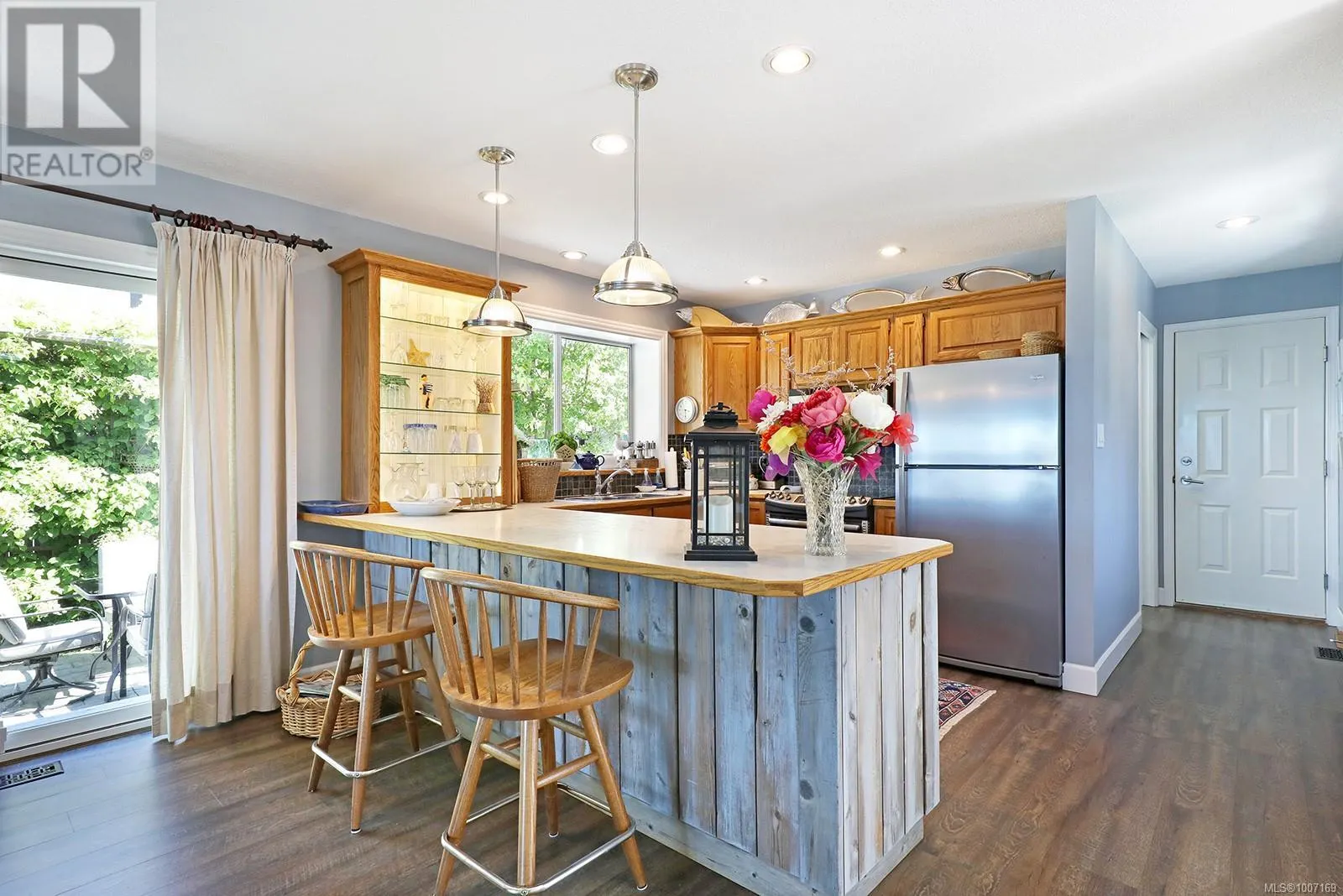 1009 Eaglecrest Dr