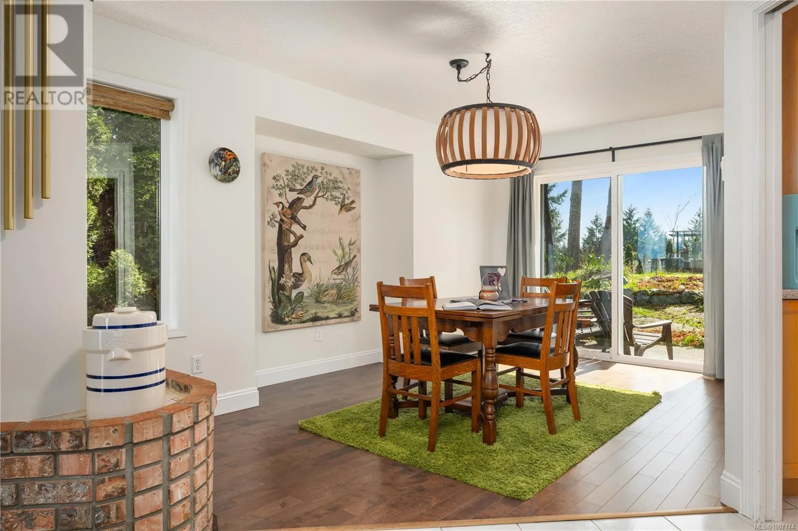 1247 Selkirk Dr