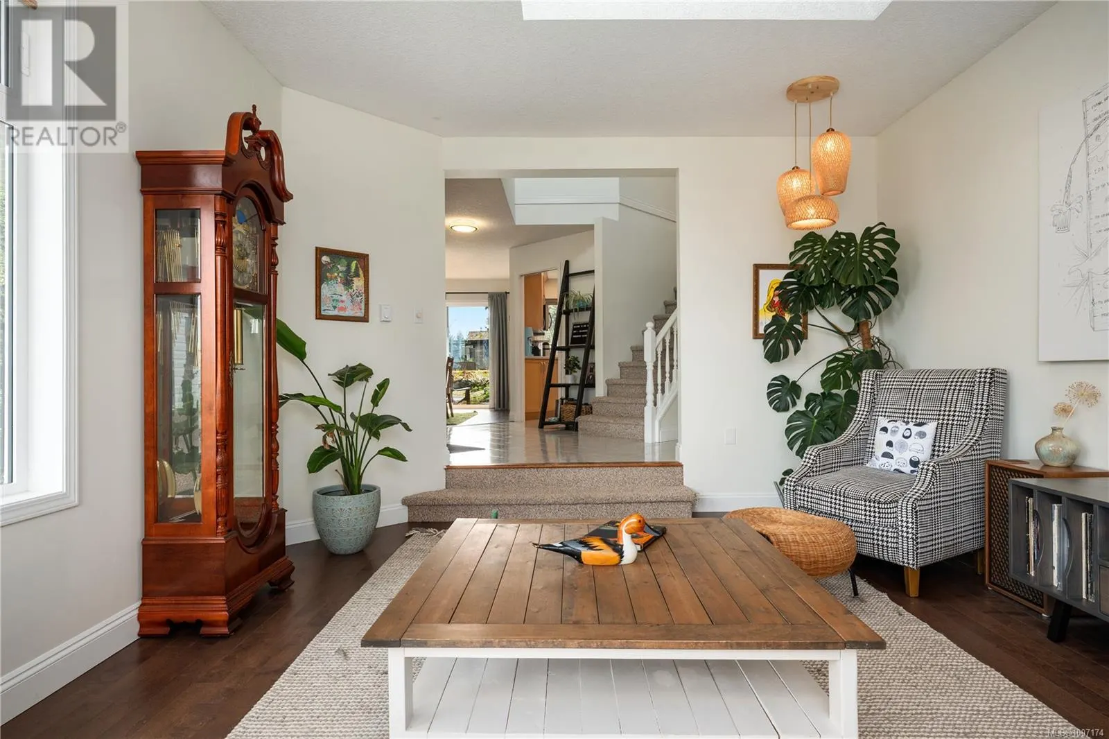 1247 Selkirk Dr