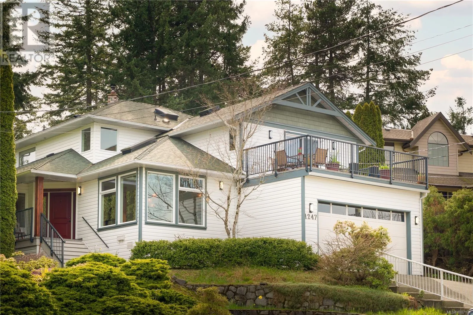 1247 Selkirk Dr