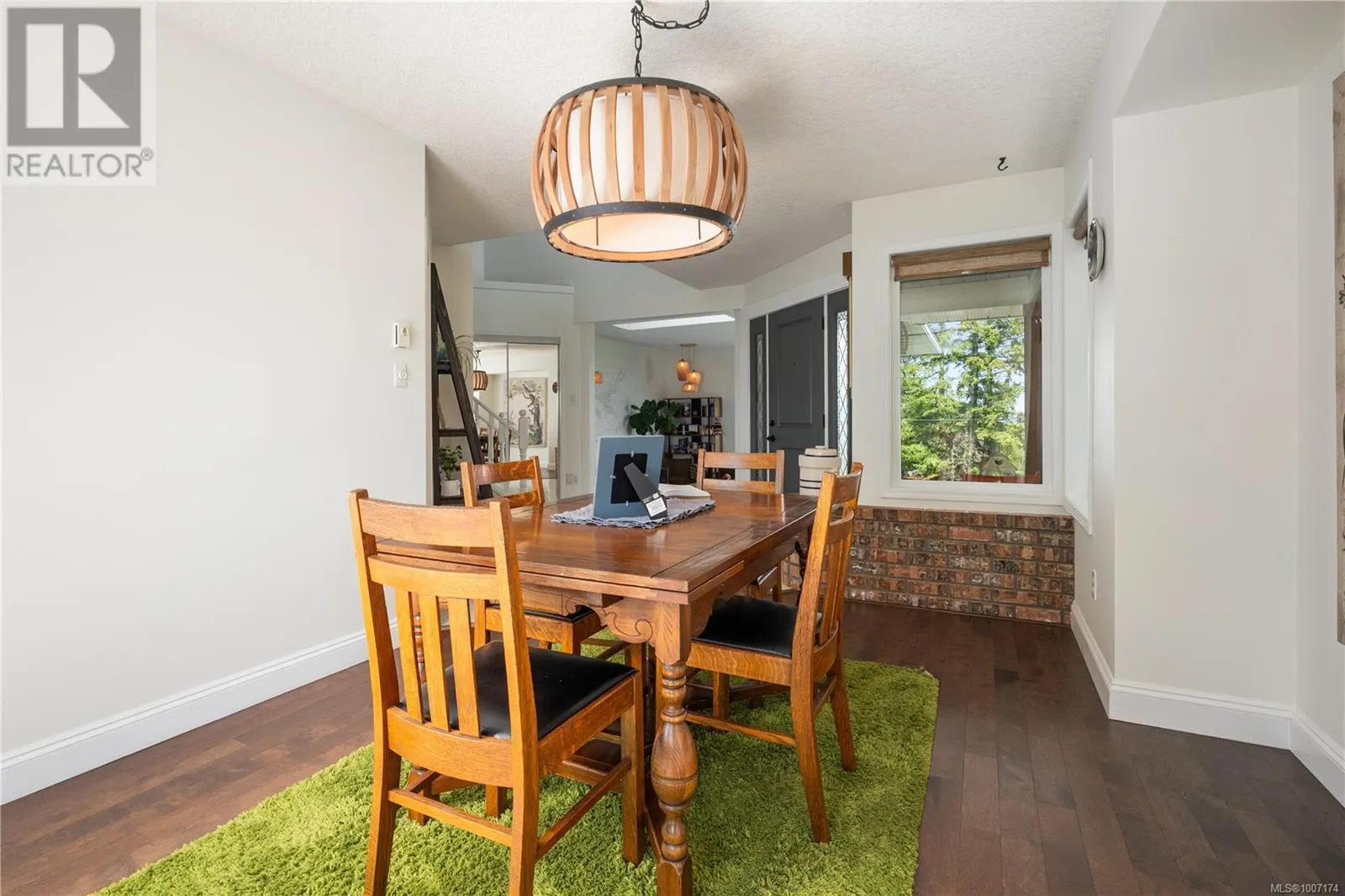 1247 Selkirk Dr