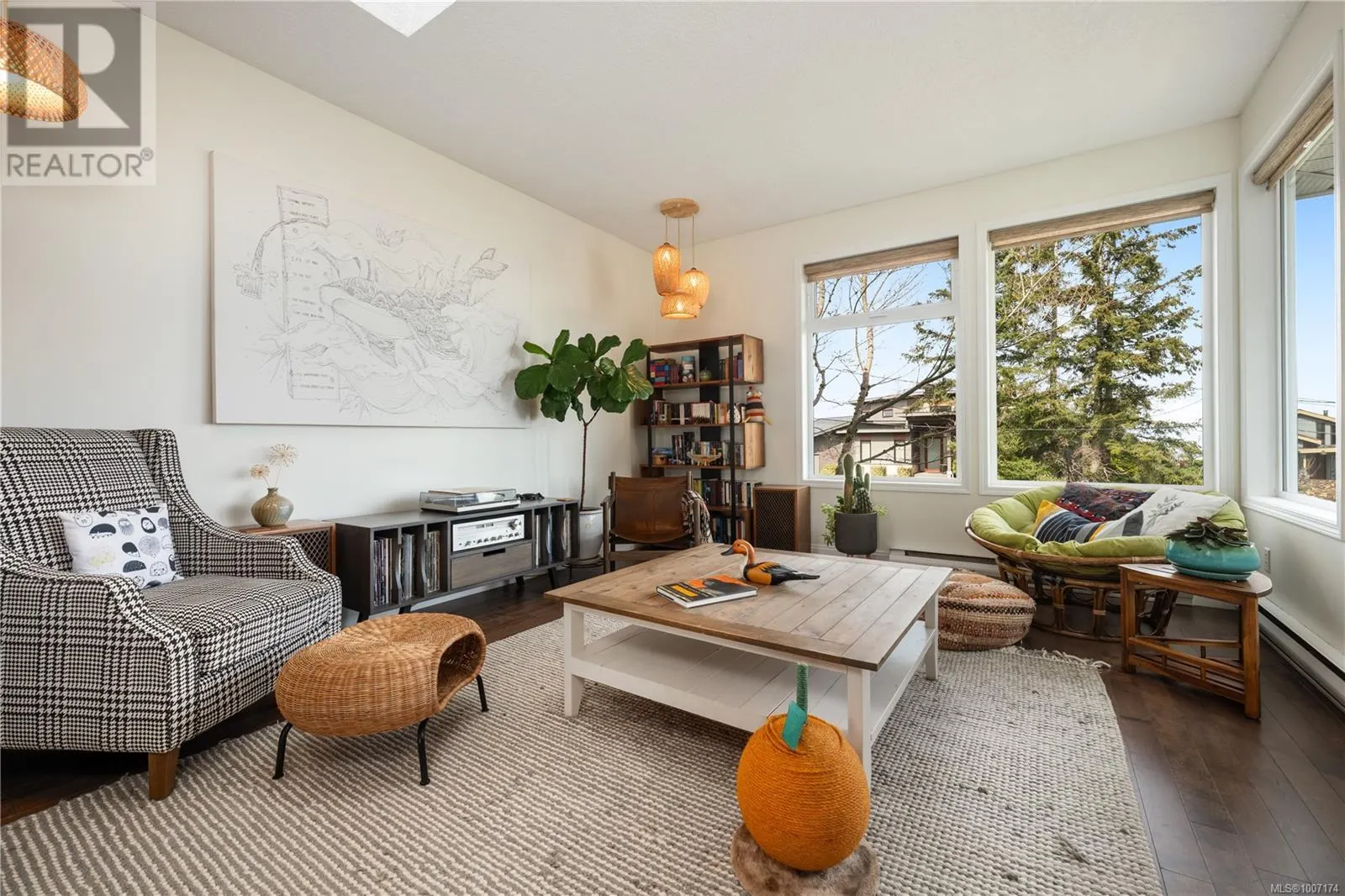 1247 Selkirk Dr