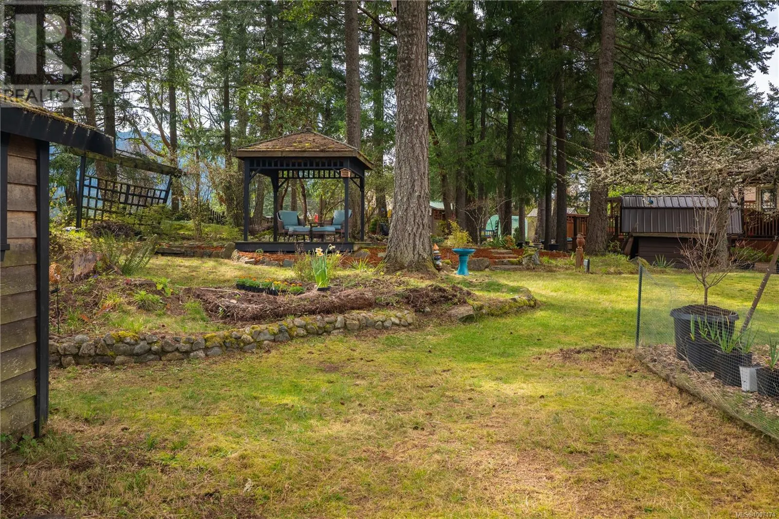 1247 Selkirk Dr