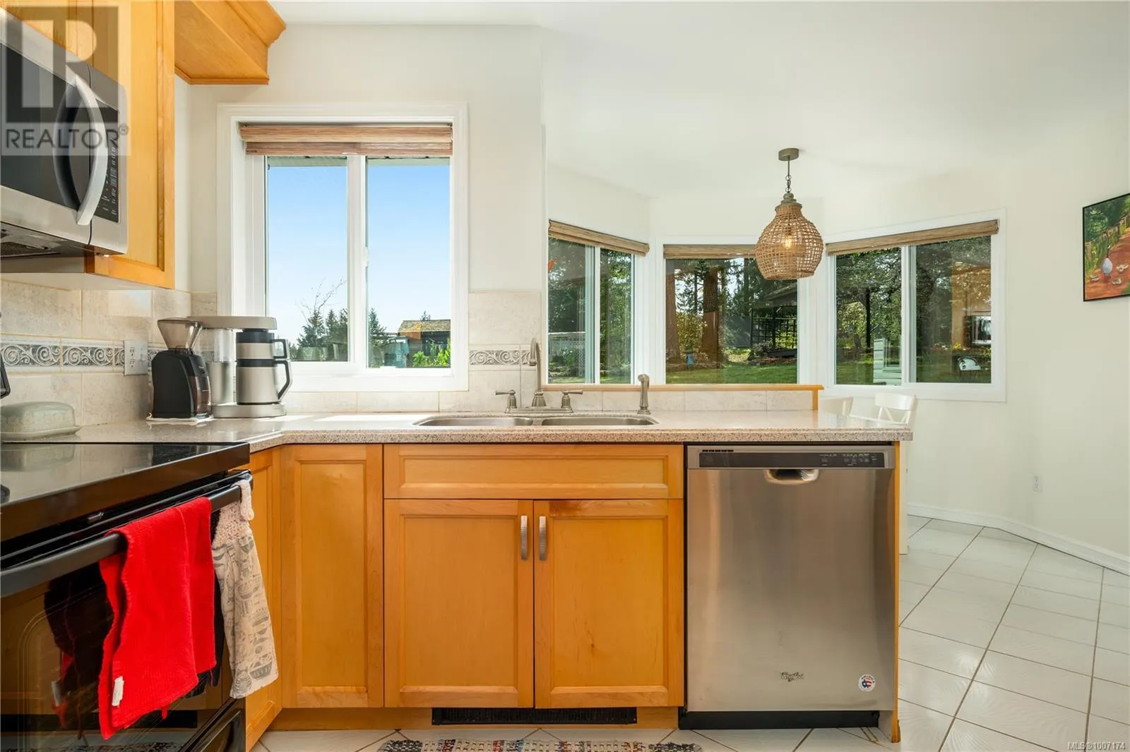1247 Selkirk Dr