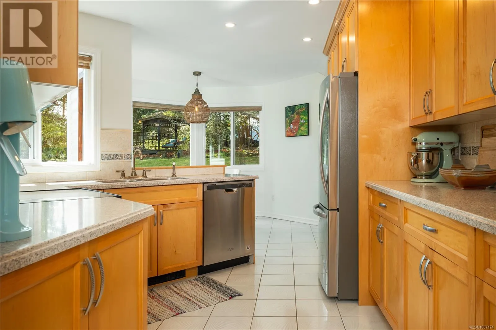 1247 Selkirk Dr
