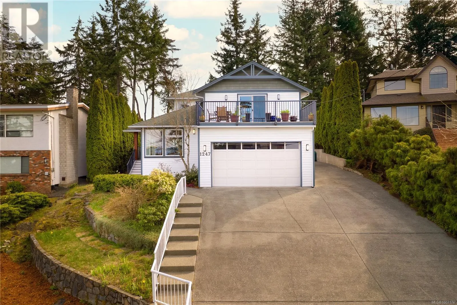 1247 Selkirk Dr