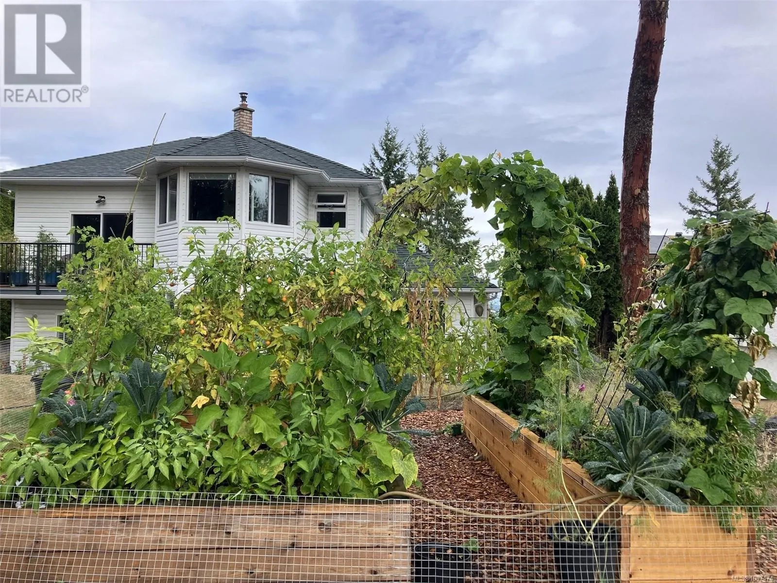 1247 Selkirk Dr