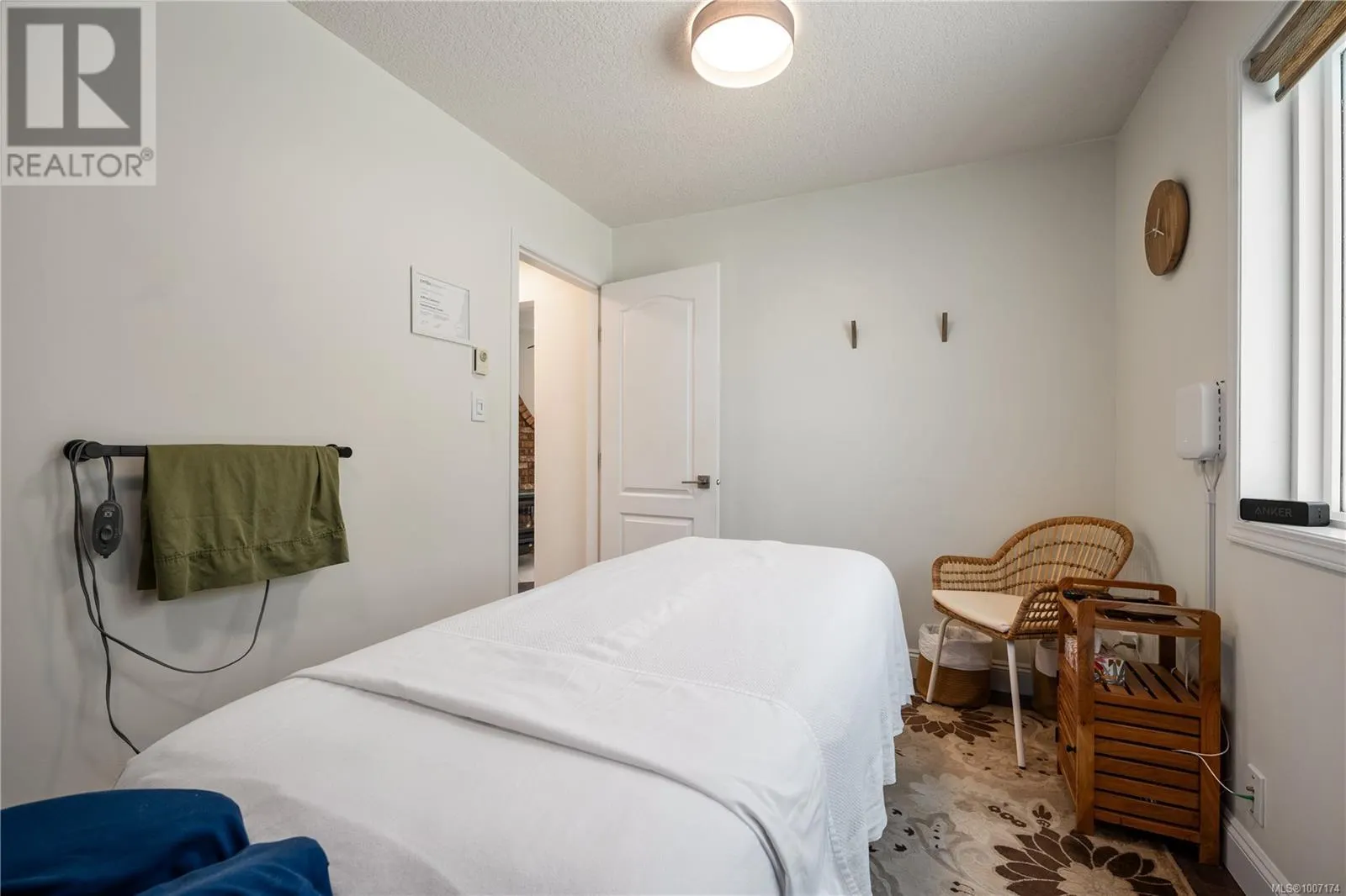 1247 Selkirk Dr