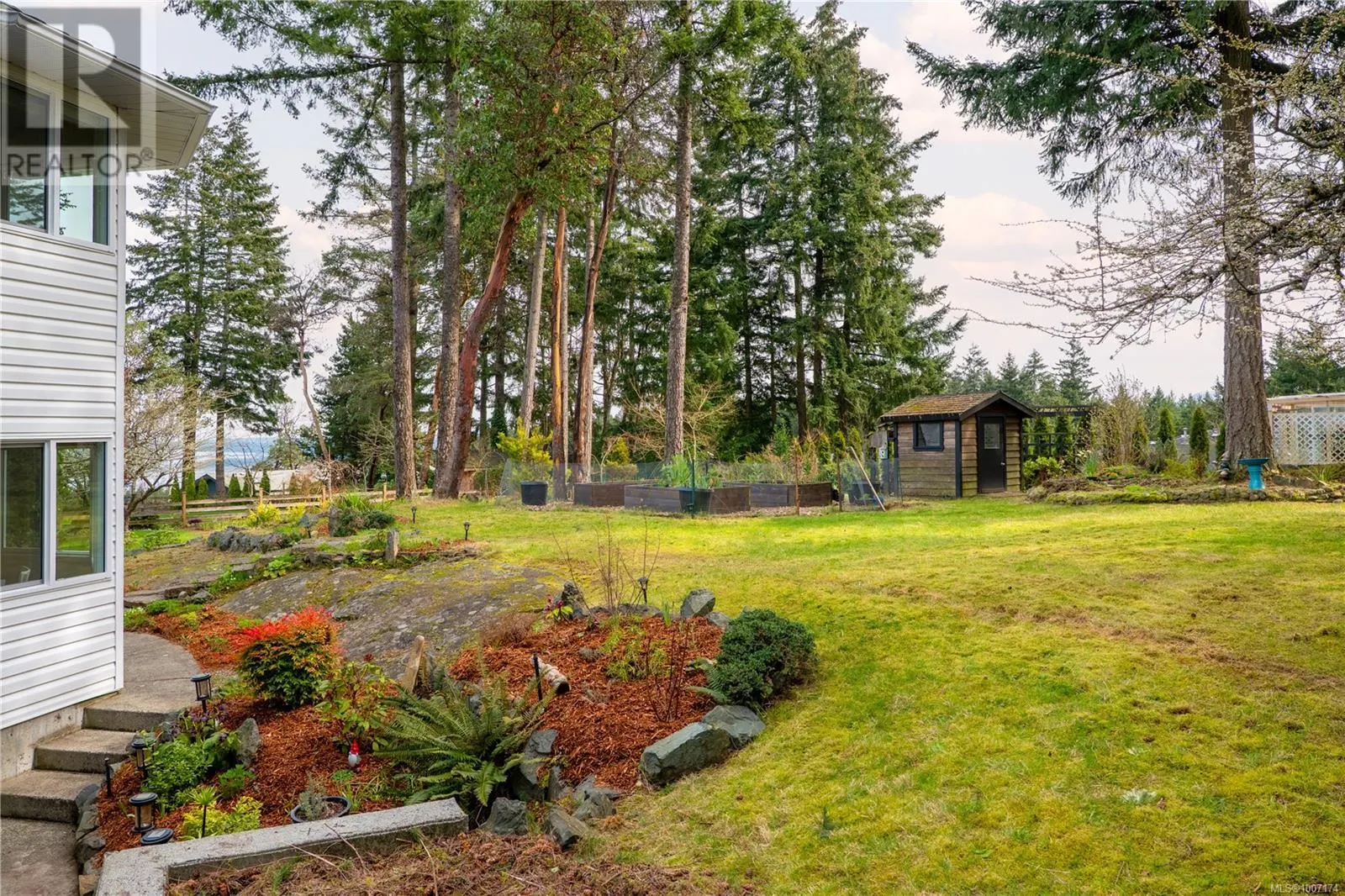 1247 Selkirk Dr