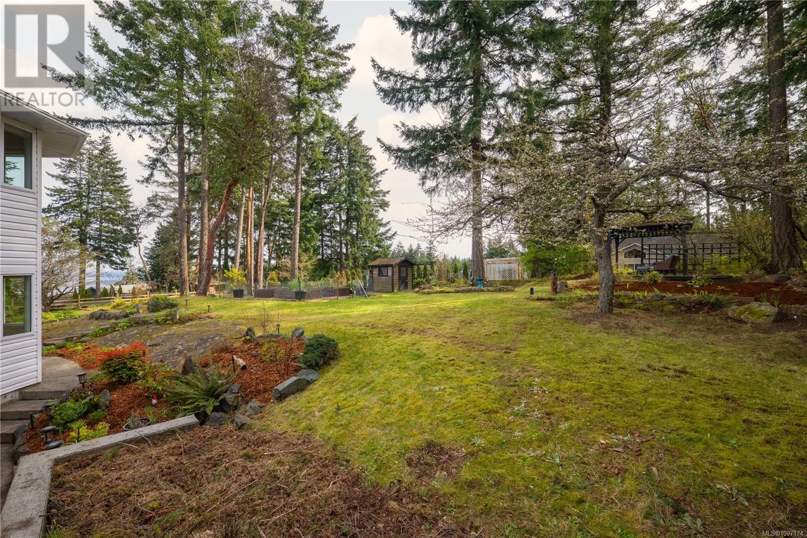1247 Selkirk Dr
