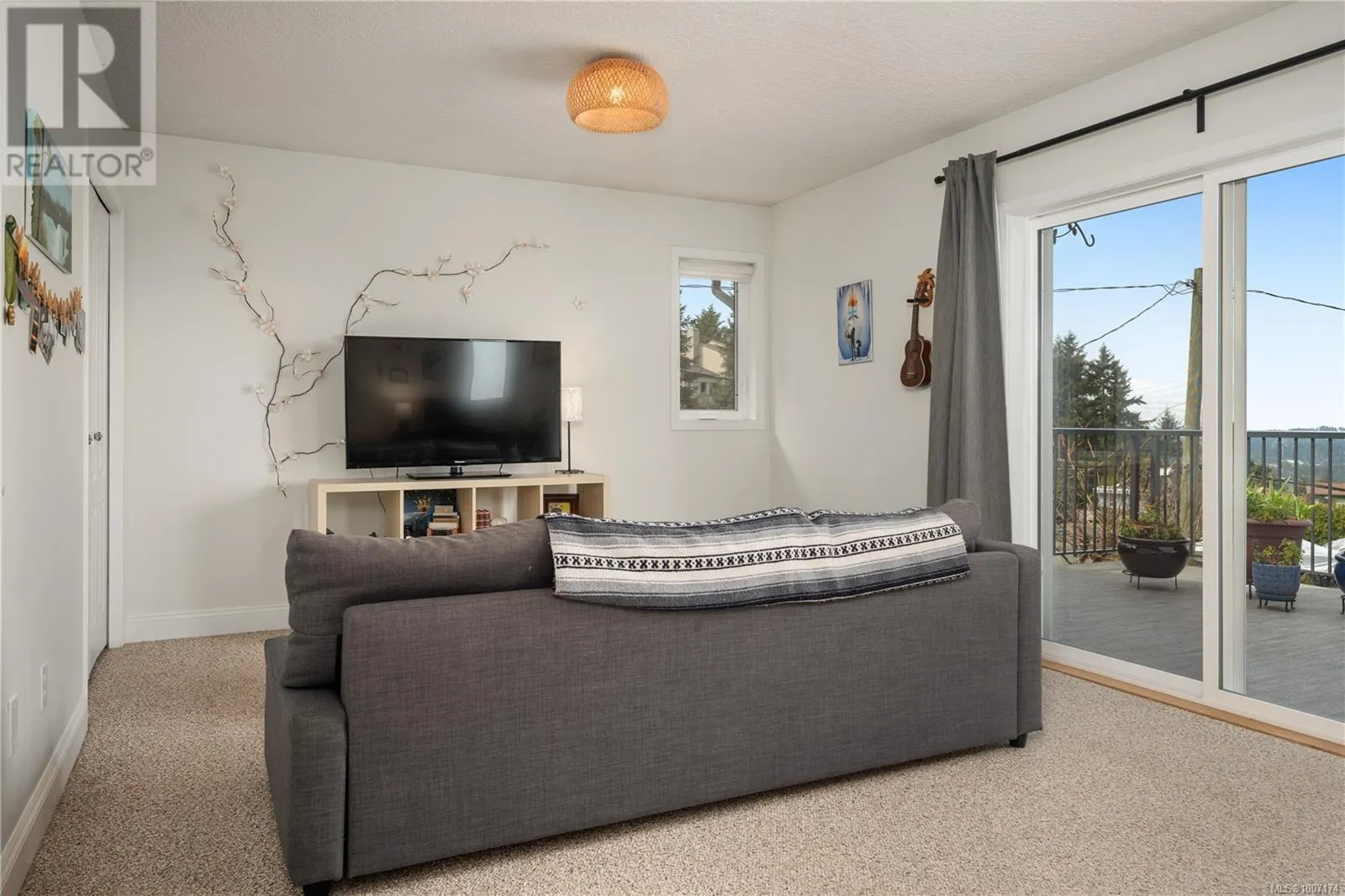 1247 Selkirk Dr