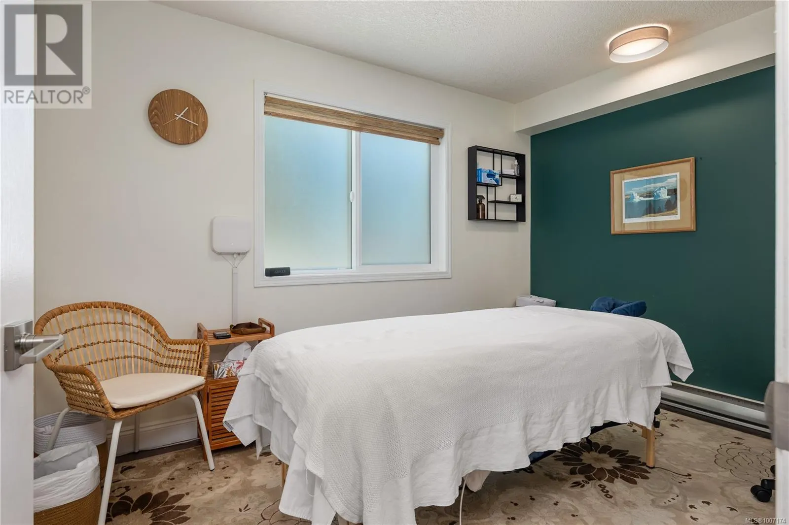 1247 Selkirk Dr