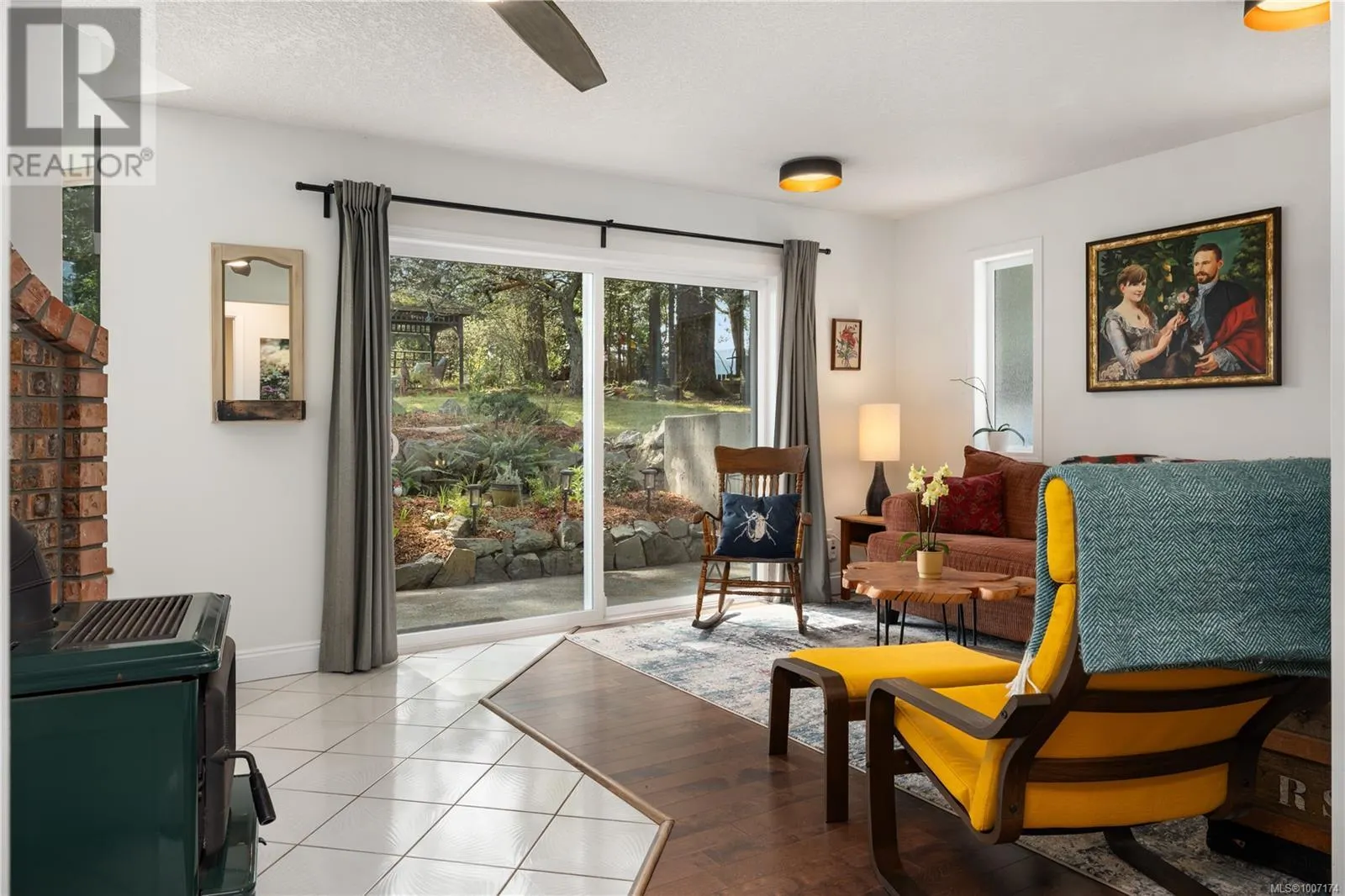 1247 Selkirk Dr