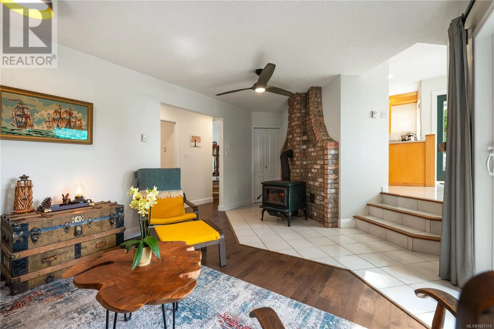 1247 Selkirk Dr