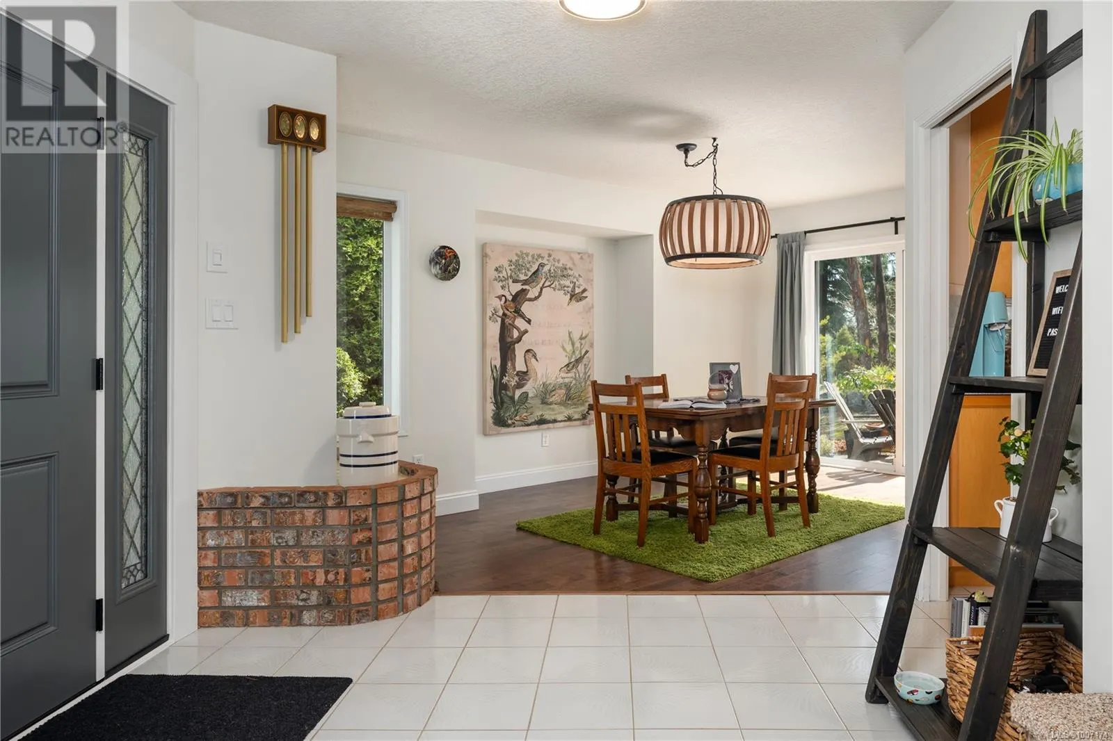1247 Selkirk Dr