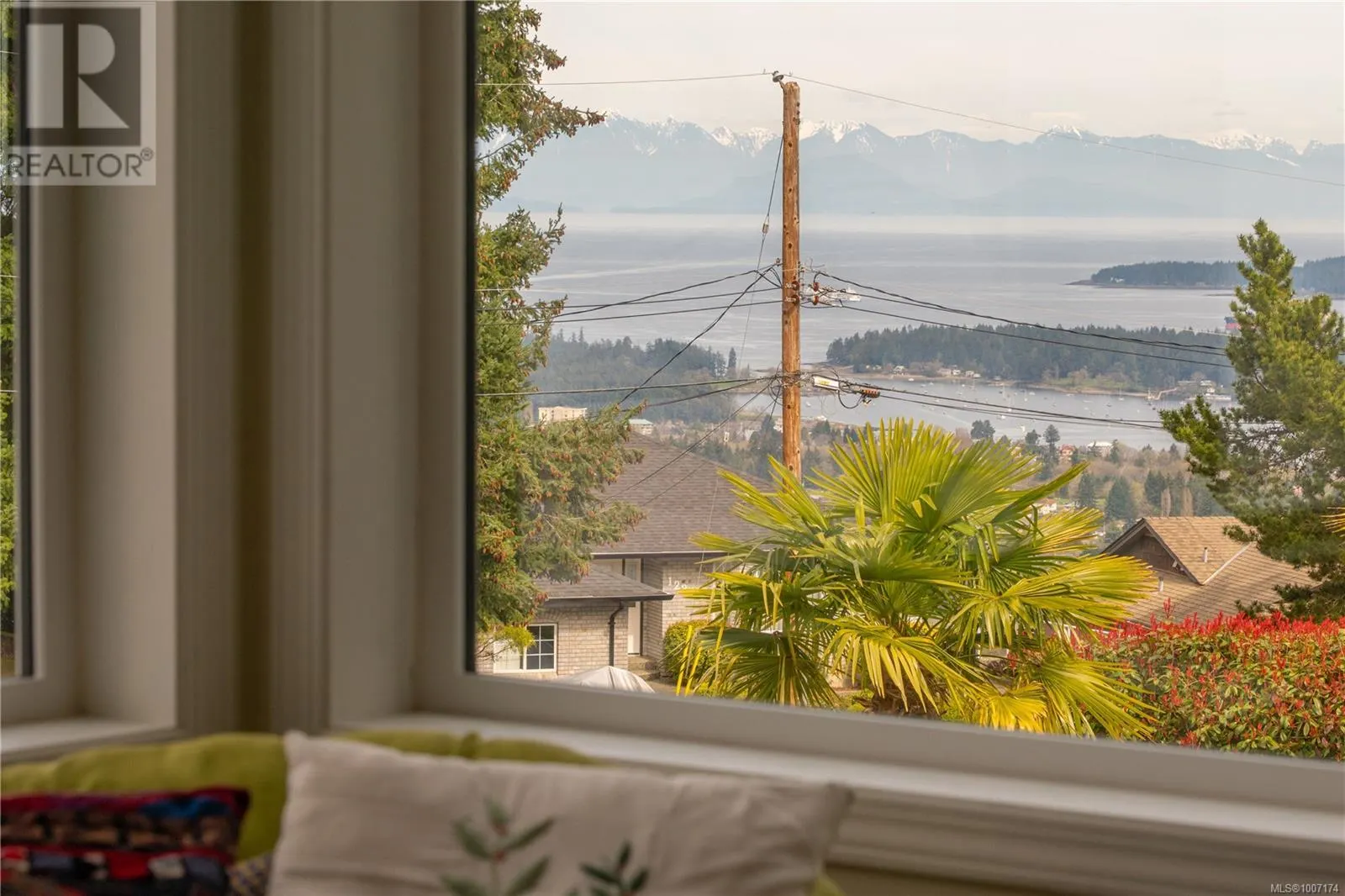 1247 Selkirk Dr