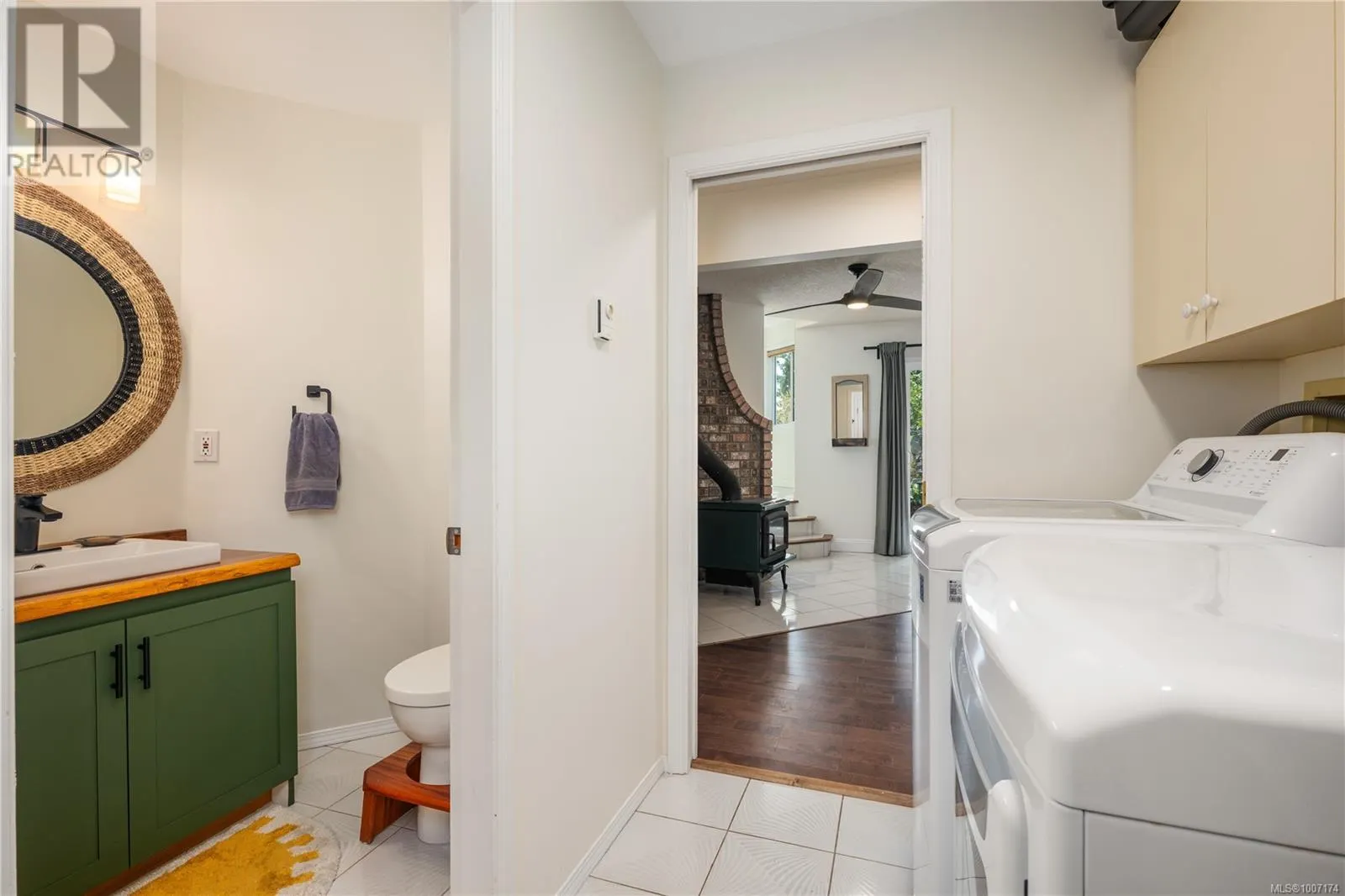 1247 Selkirk Dr