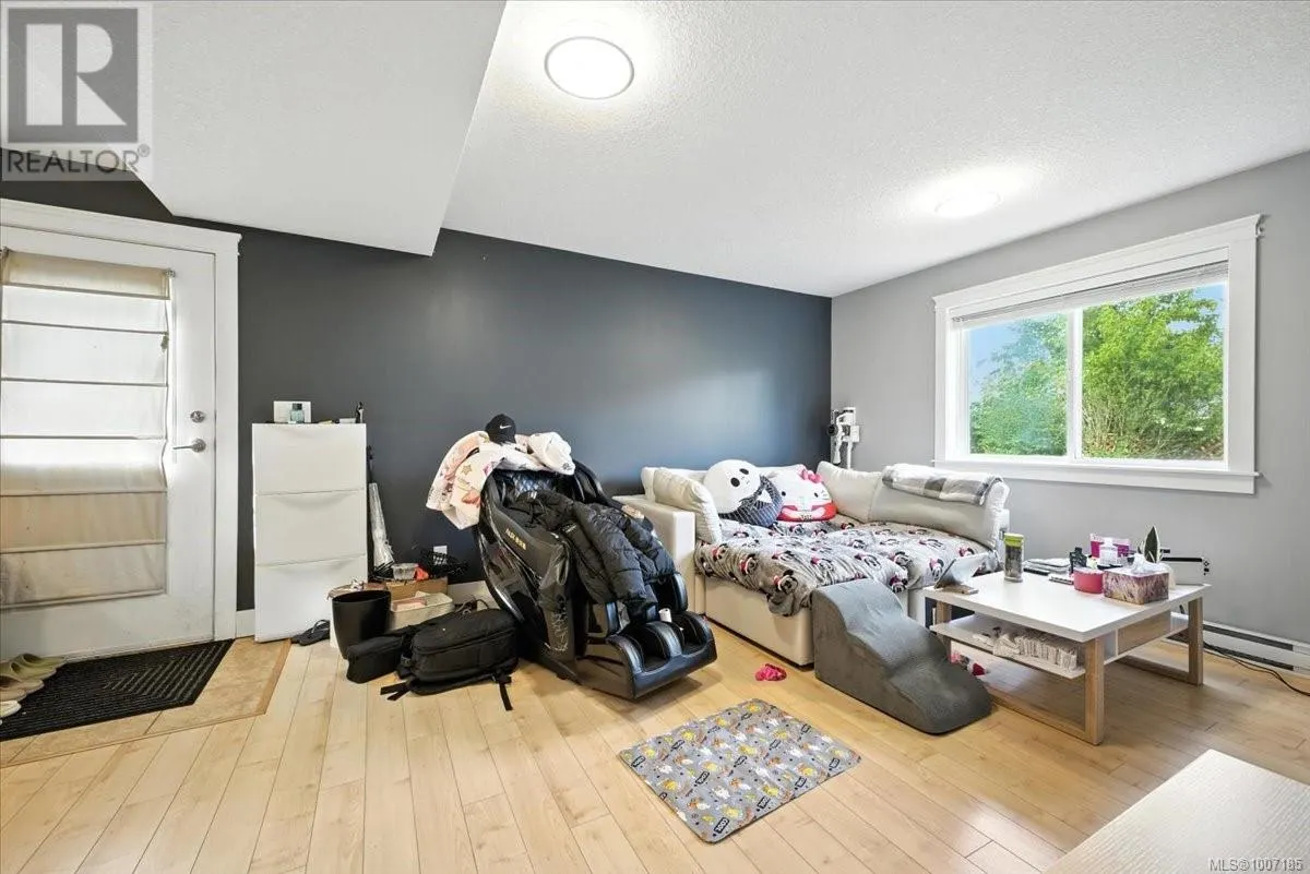 627 Sarum Rise Way