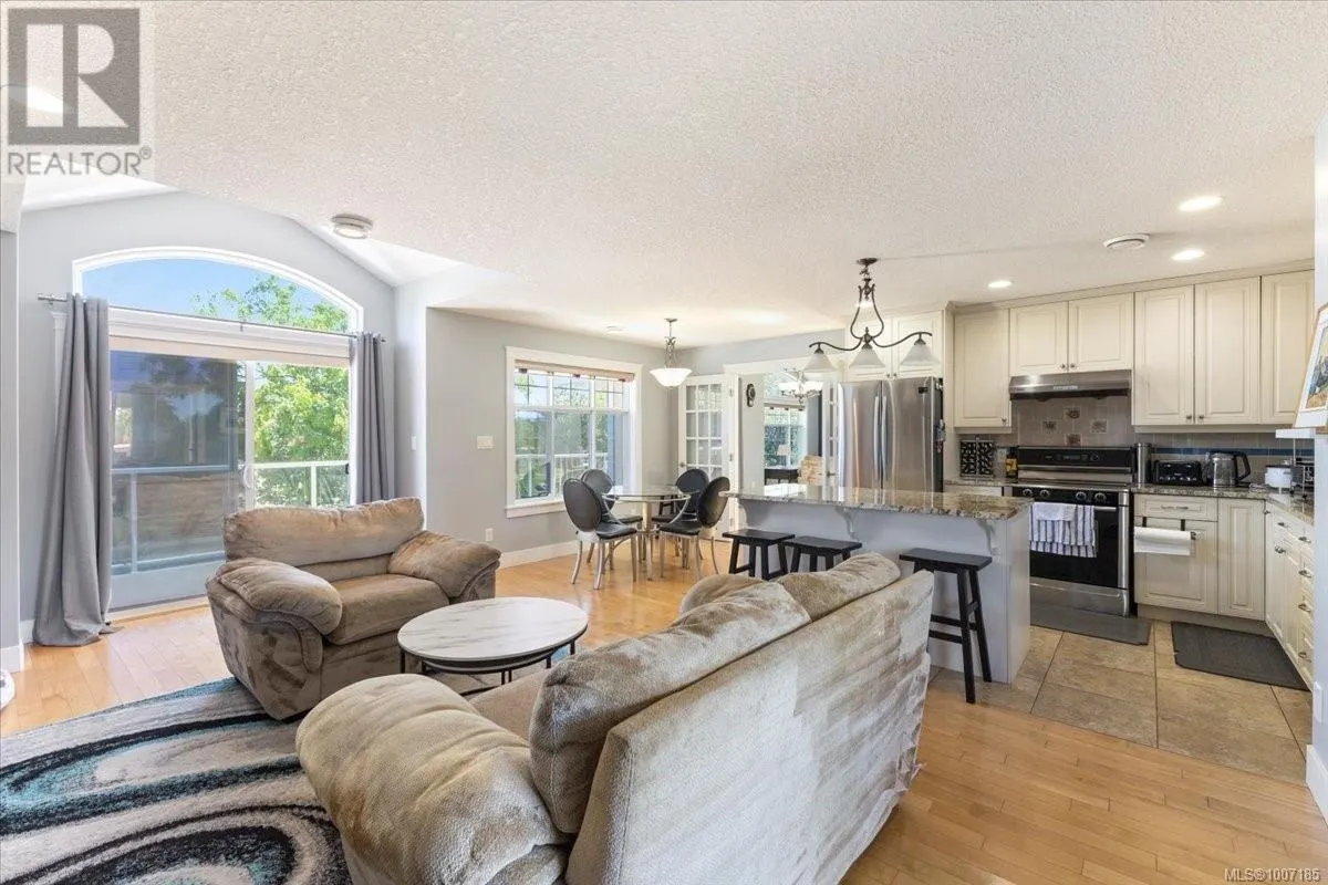 627 Sarum Rise Way