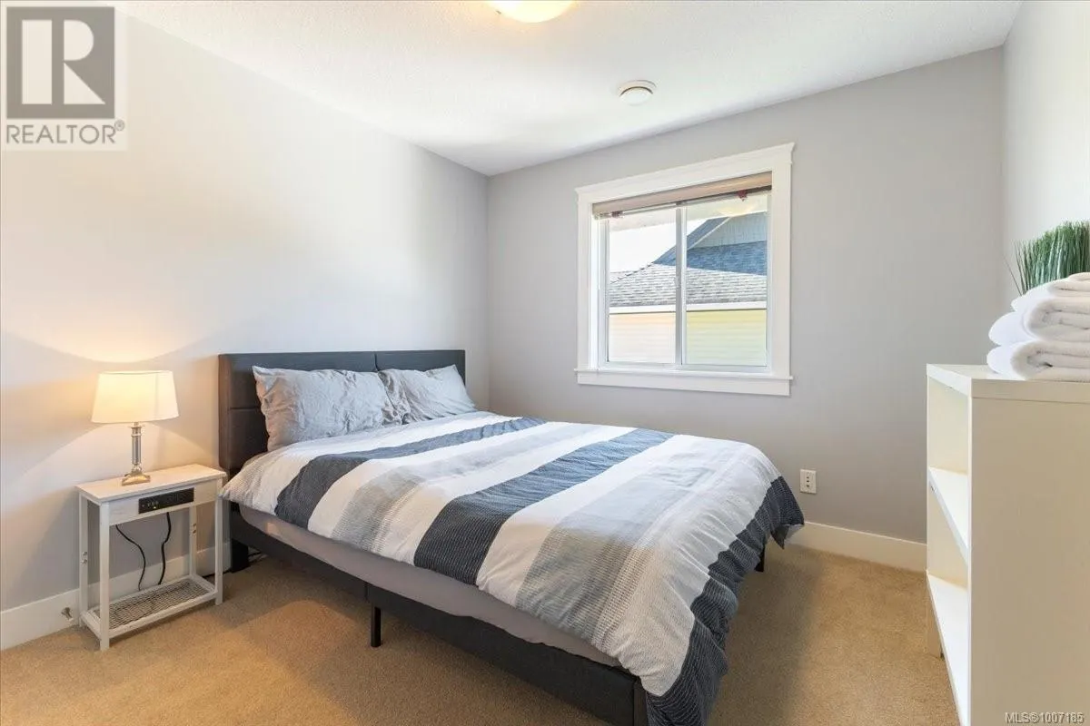 627 Sarum Rise Way