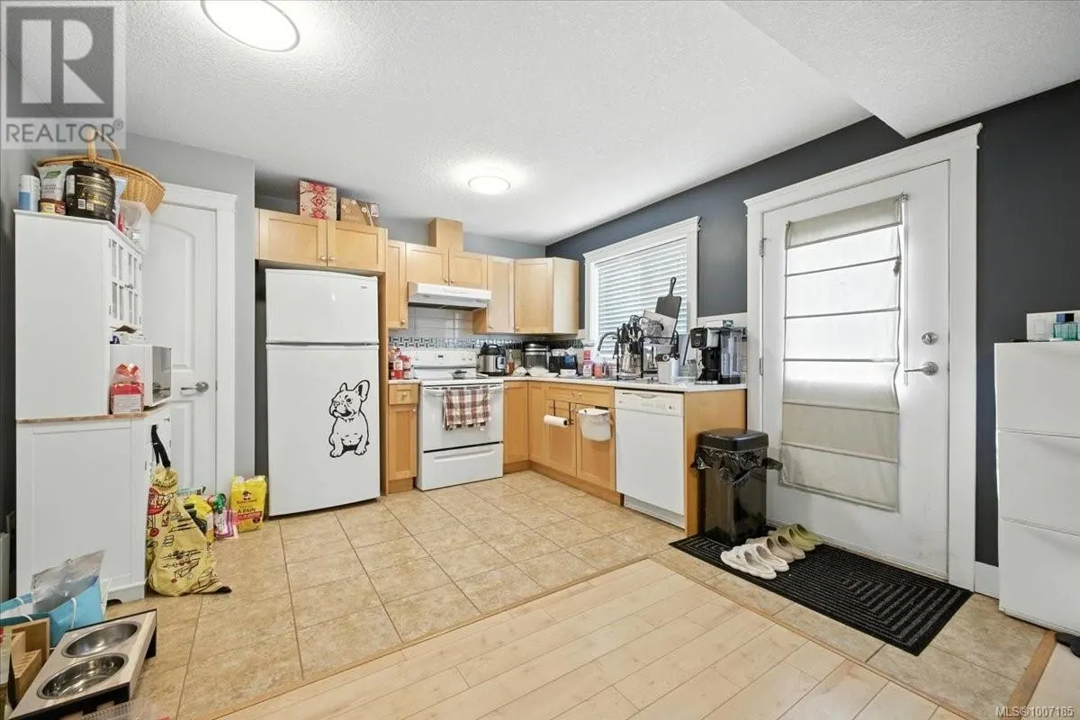 627 Sarum Rise Way