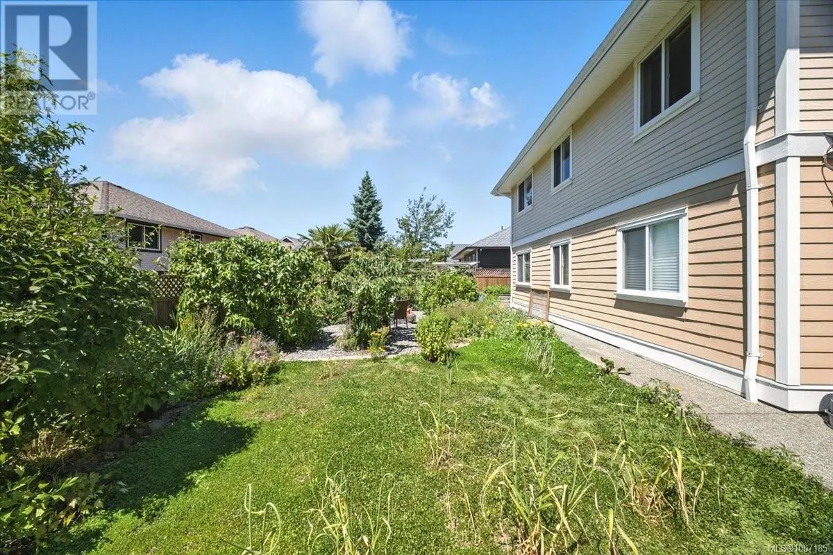 627 Sarum Rise Way