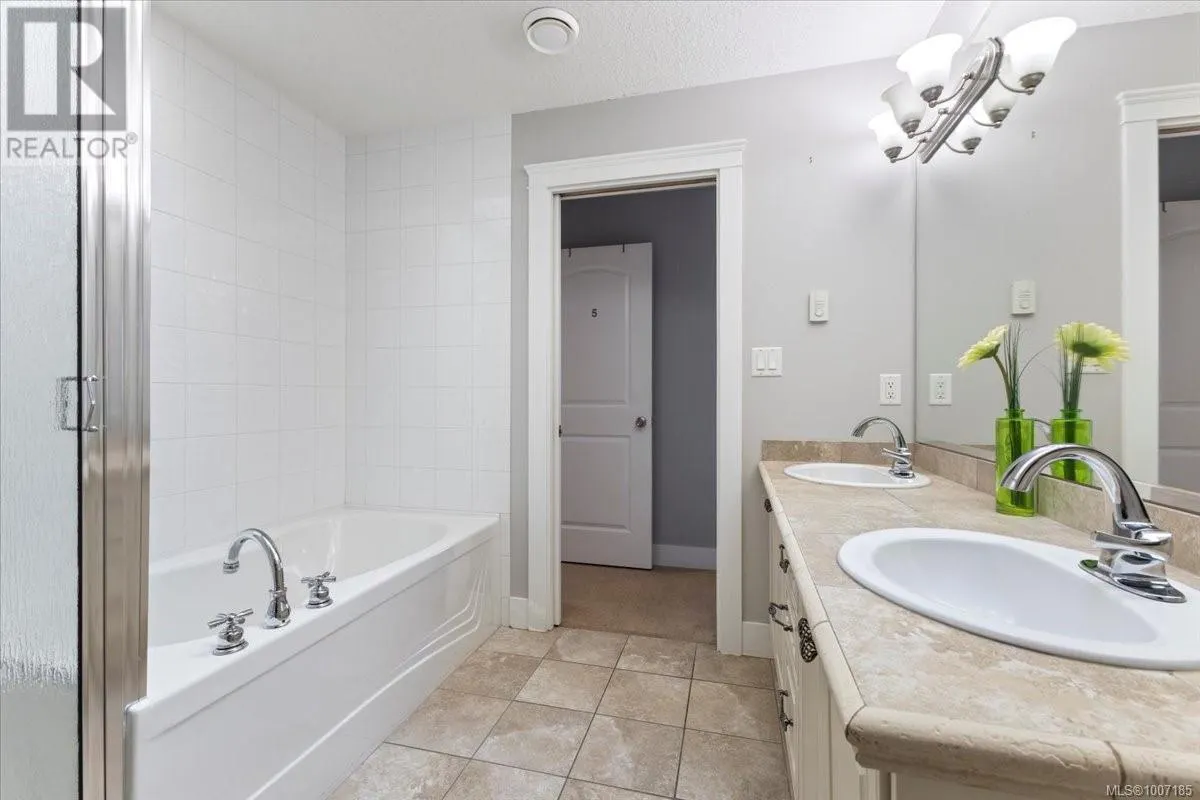 627 Sarum Rise Way
