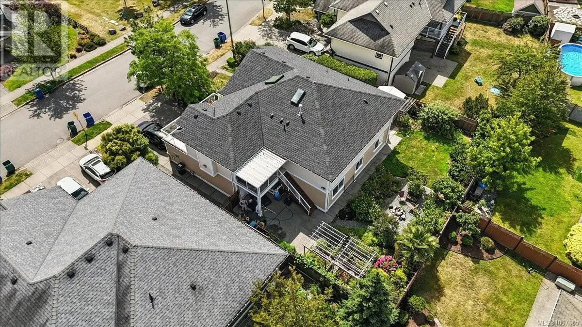 627 Sarum Rise Way
