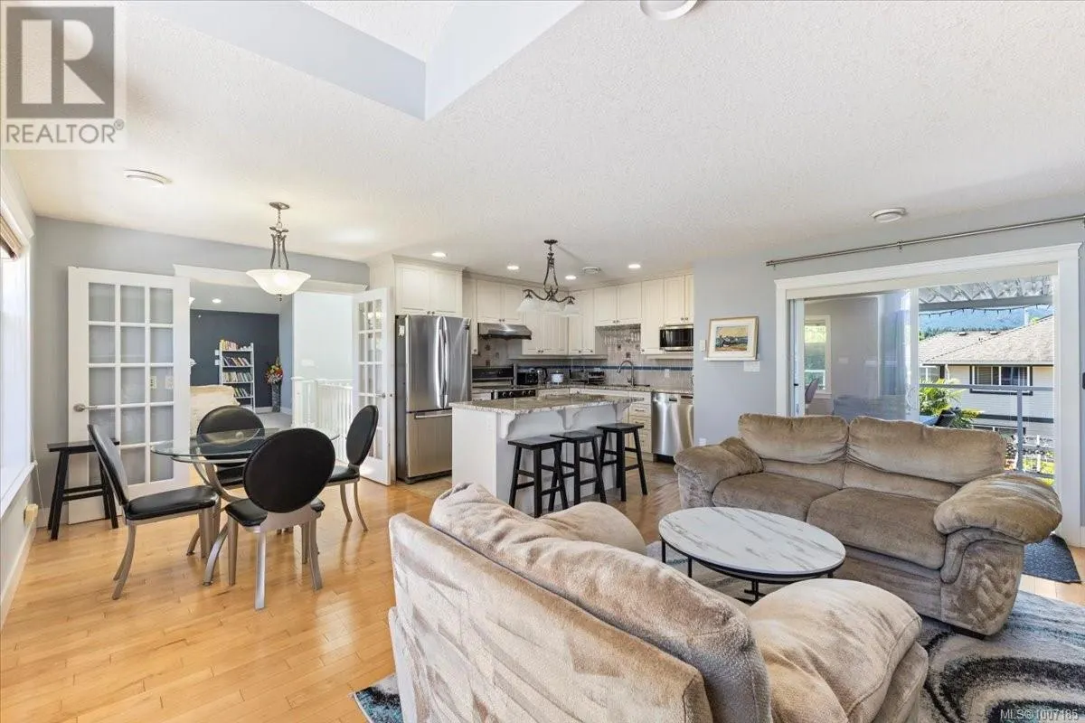 627 Sarum Rise Way
