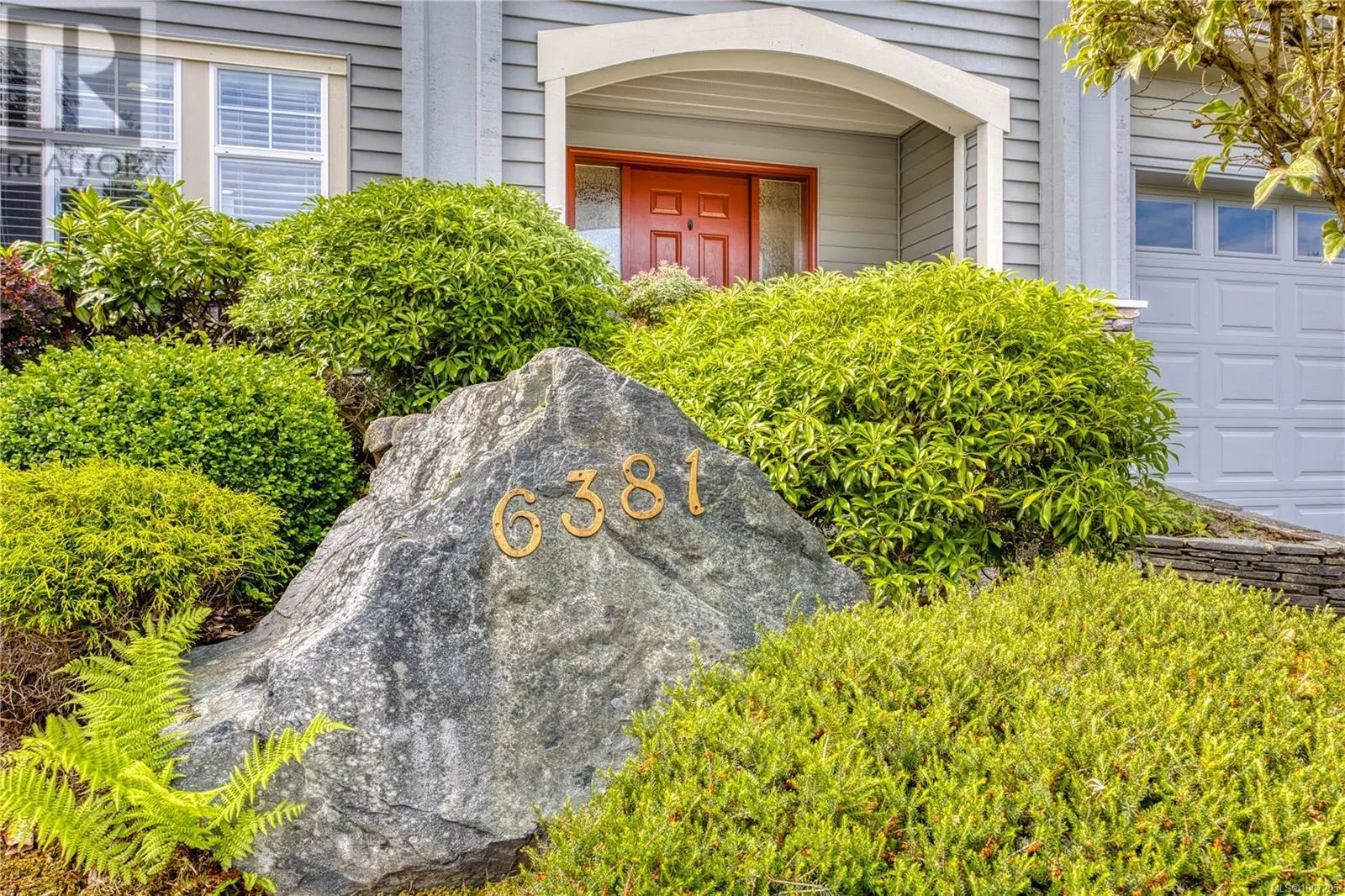 6381 Icarus Dr