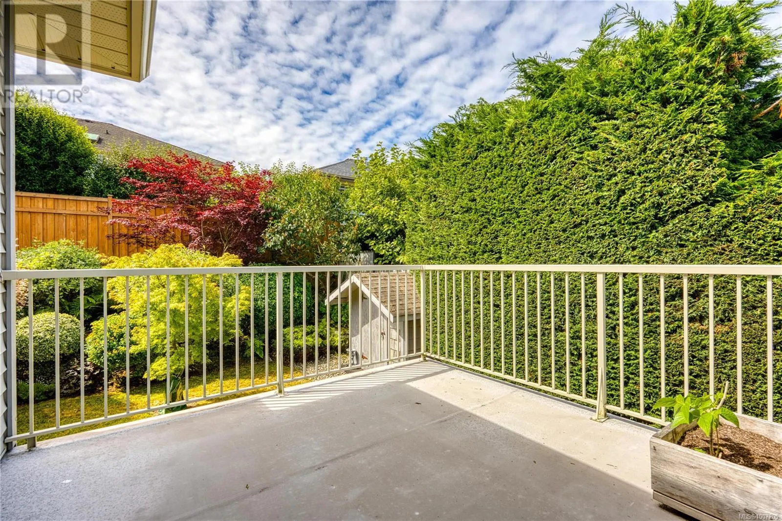 6381 Icarus Dr