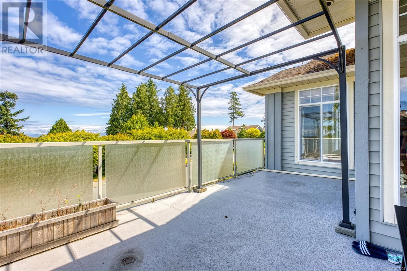 6381 Icarus Dr