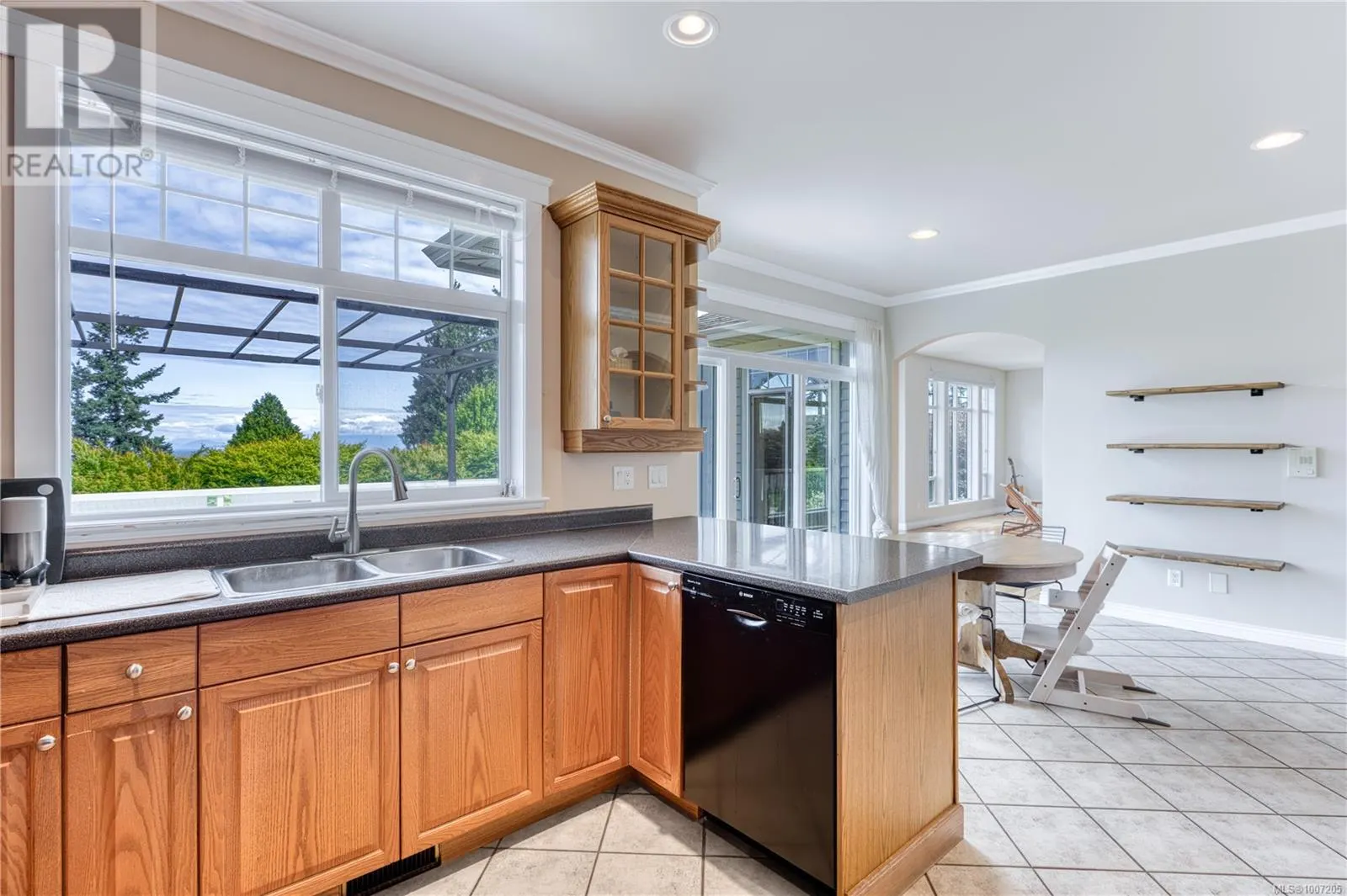 6381 Icarus Dr