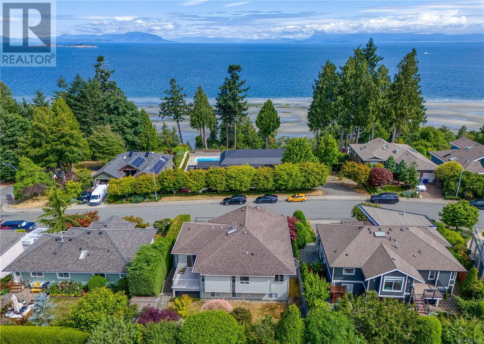 6381 Icarus Dr
