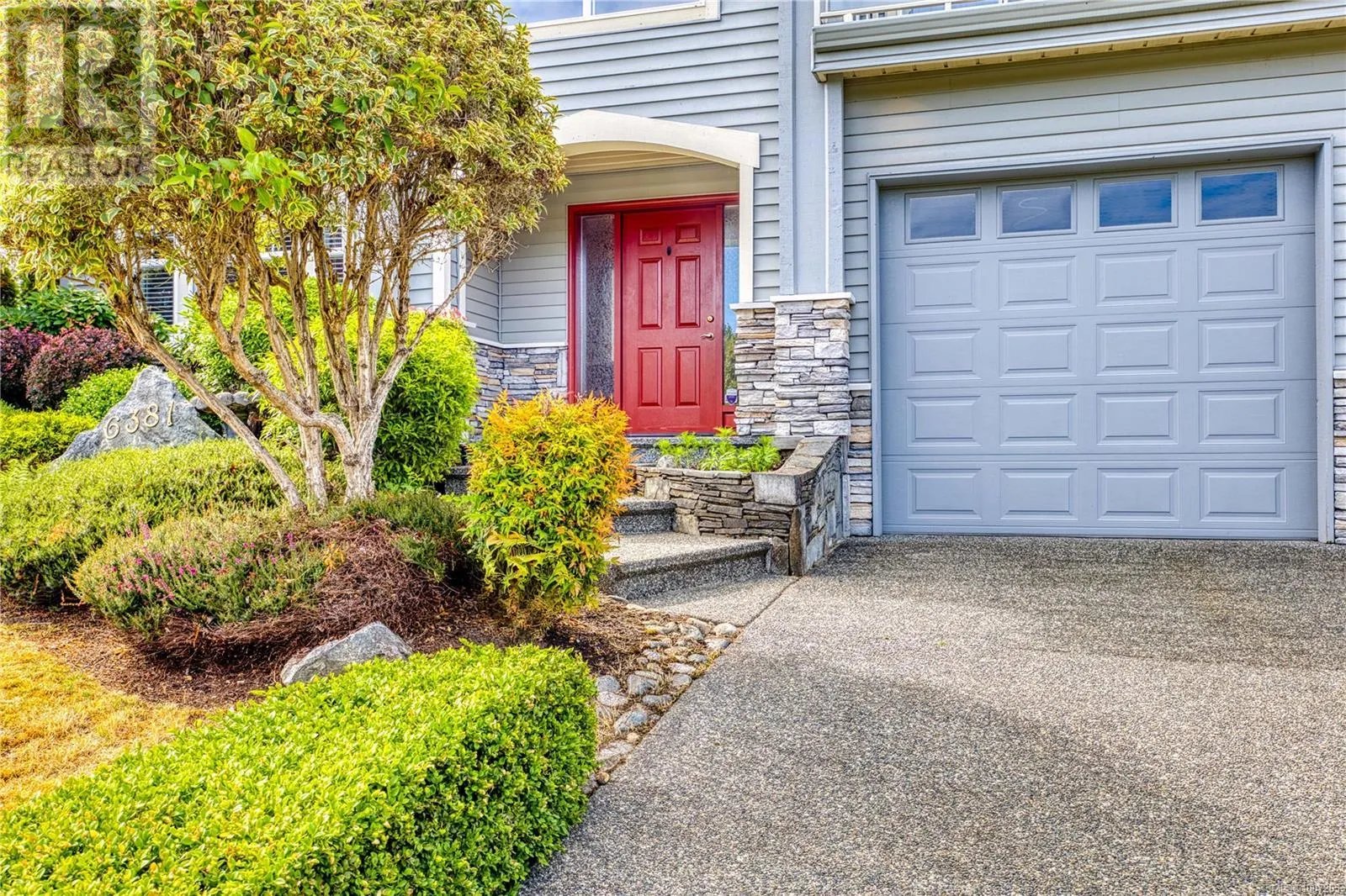 6381 Icarus Dr