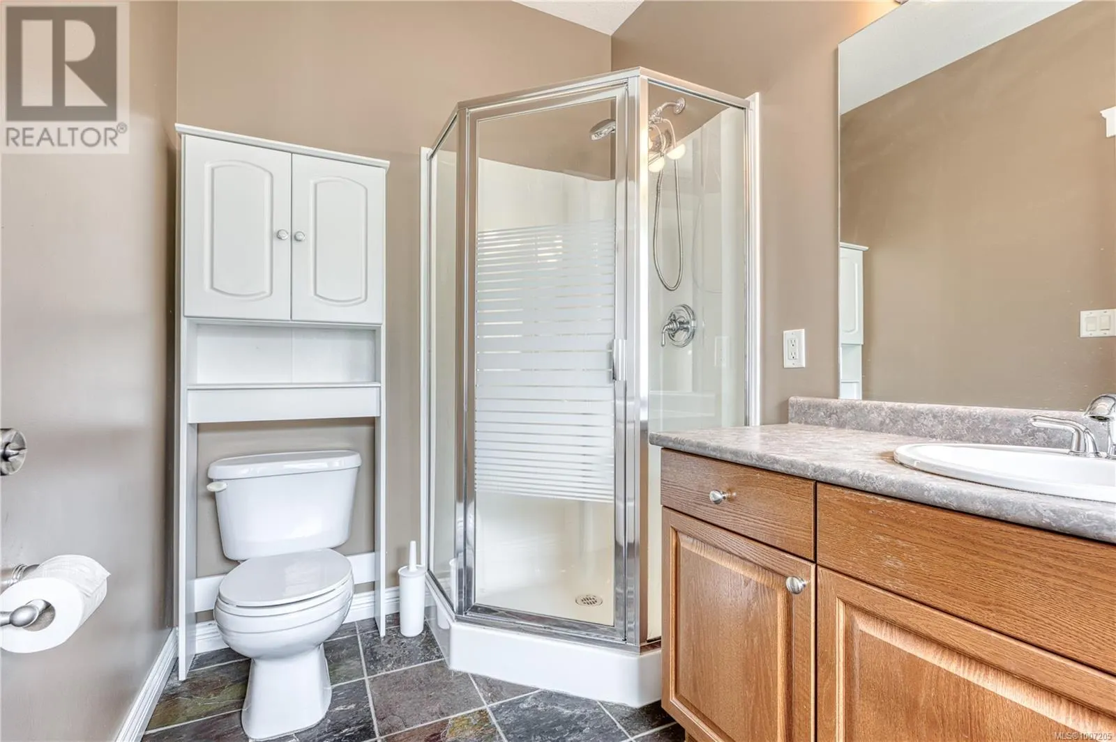 6381 Icarus Dr