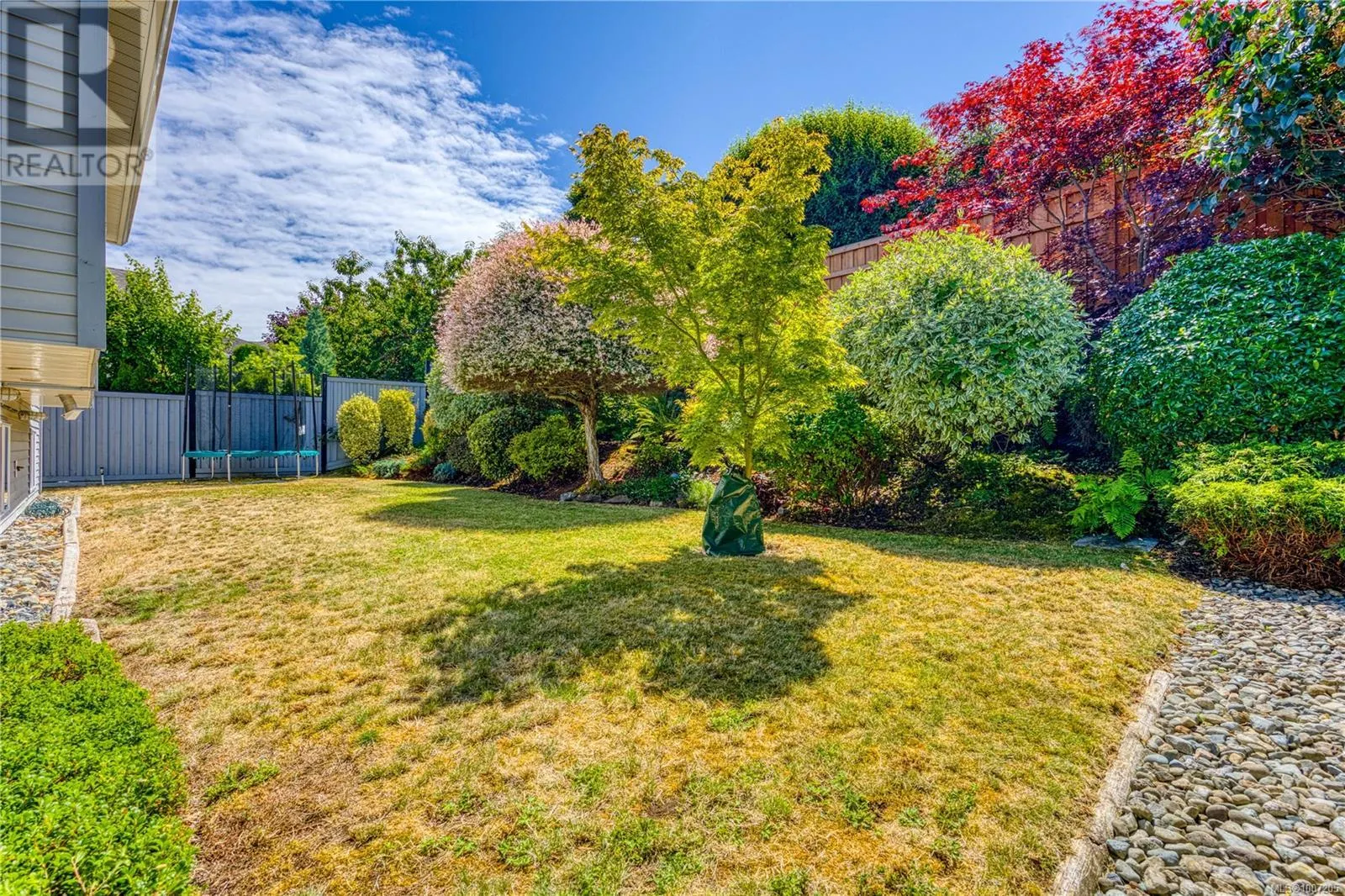 6381 Icarus Dr