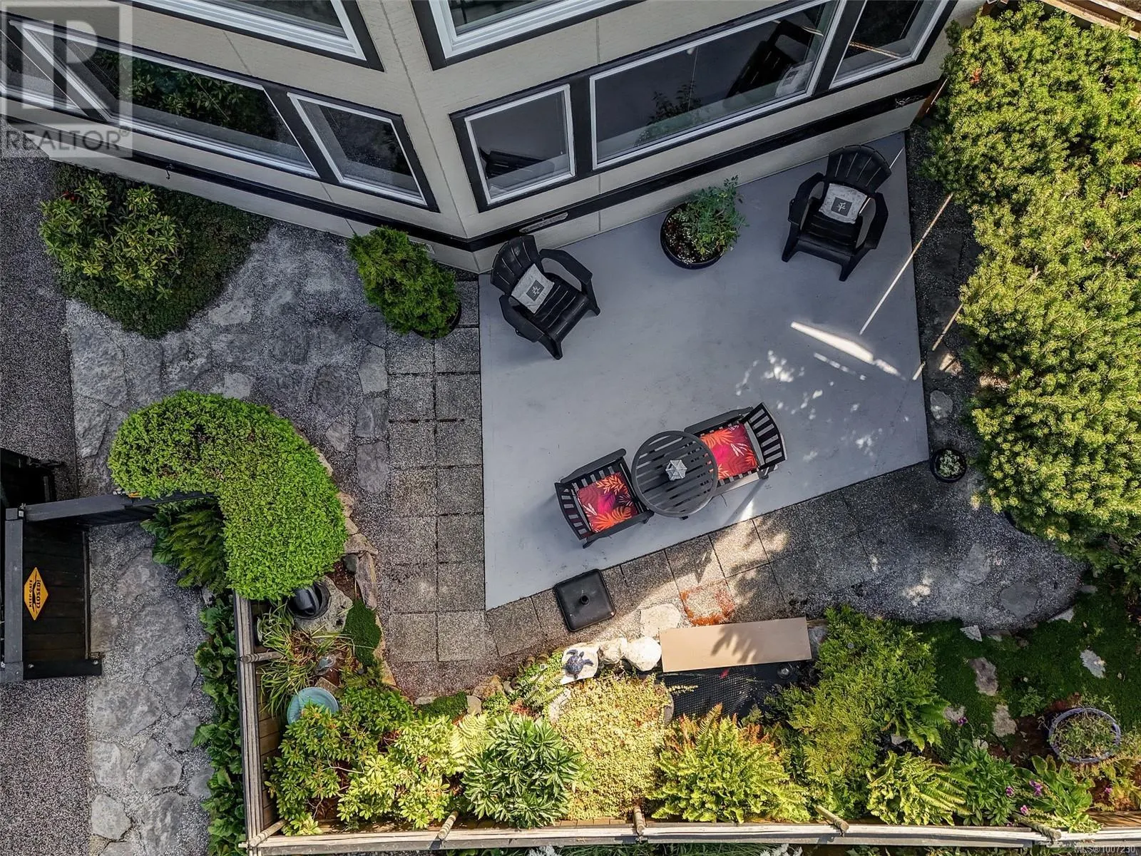 10189 West Saanich Rd